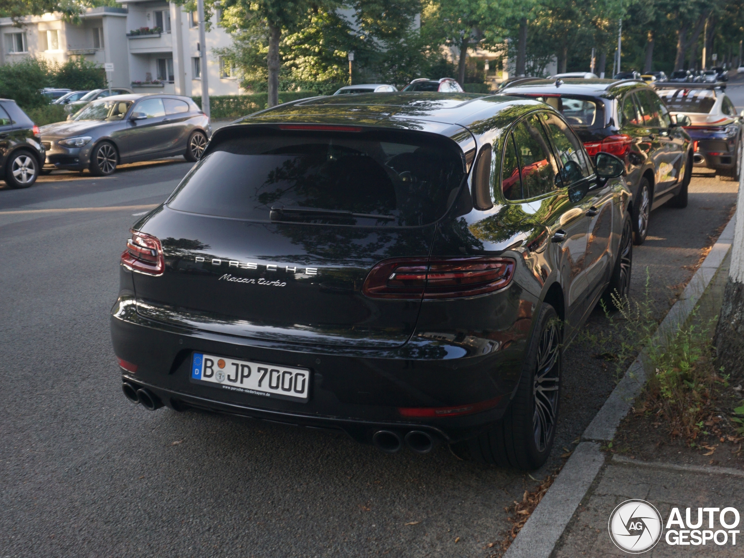 Porsche 95B Macan Turbo