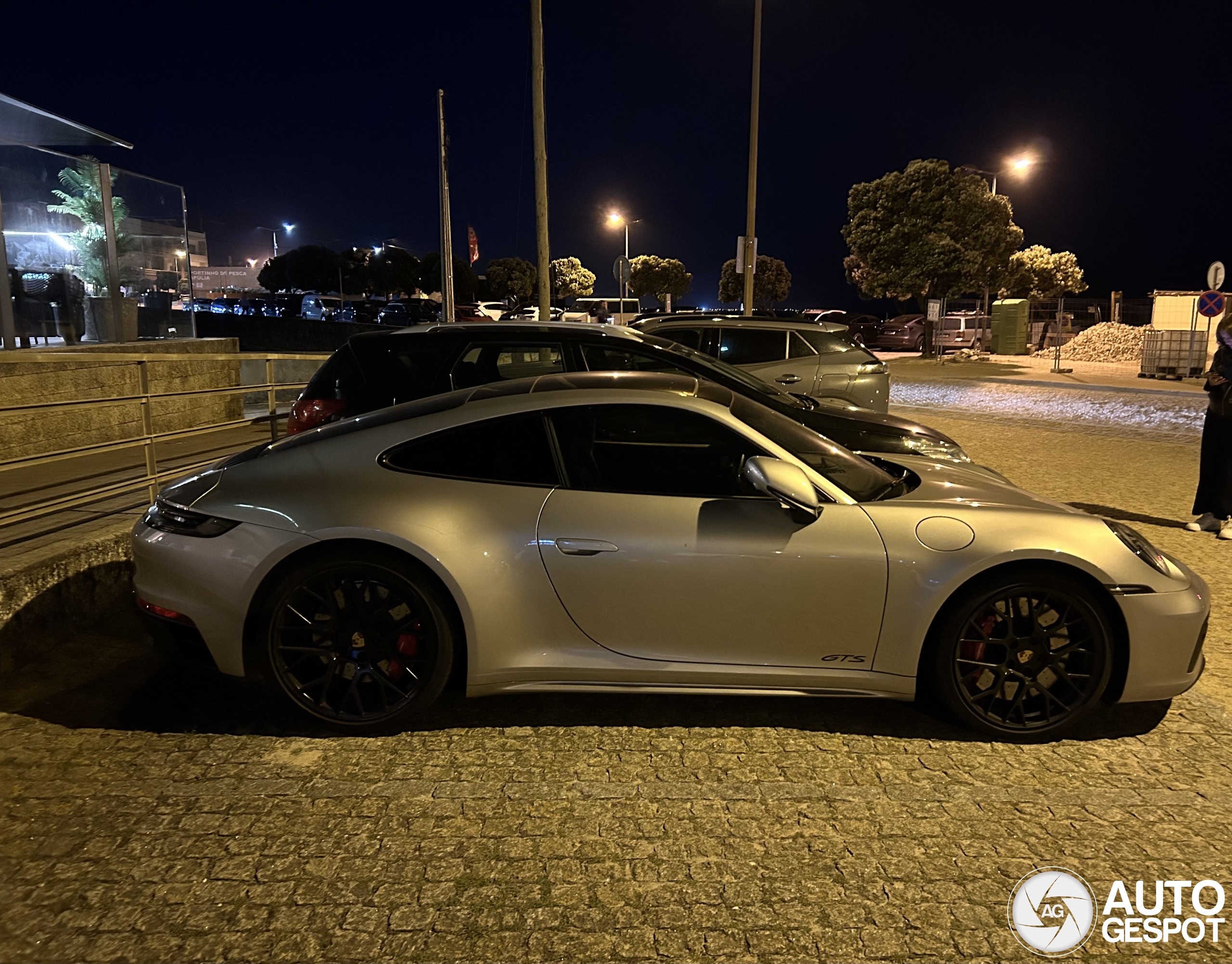 Porsche 992 Carrera 4 GTS