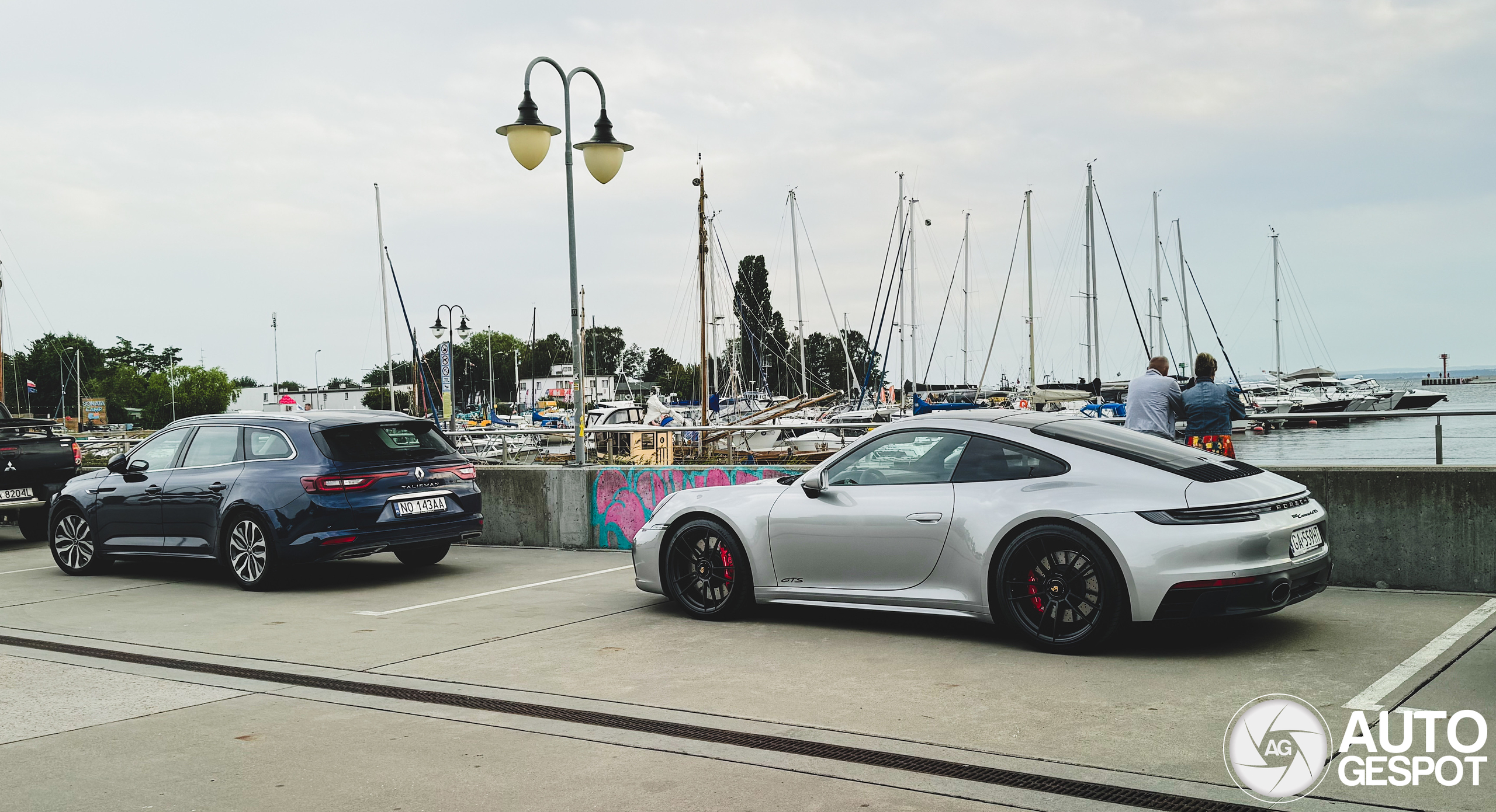 Porsche 992 Carrera 4 GTS