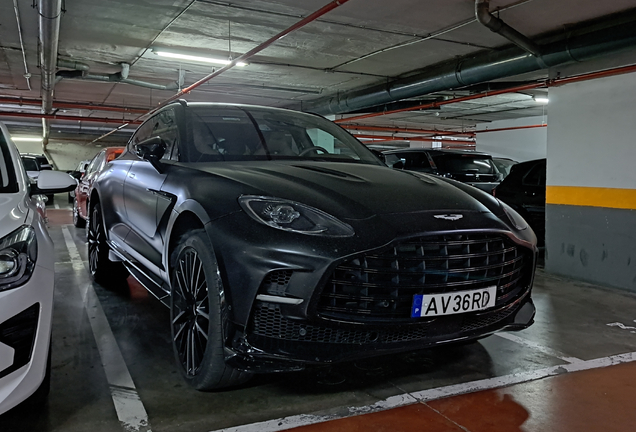 Aston Martin DBX707