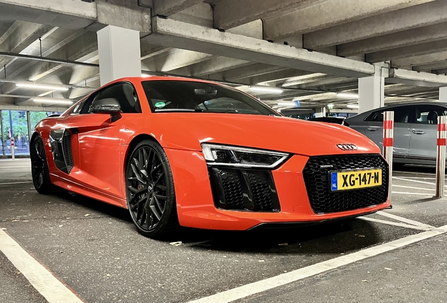 Audi R8 V10 Plus 2015