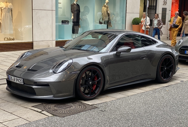 Porsche 992 GT3 Touring