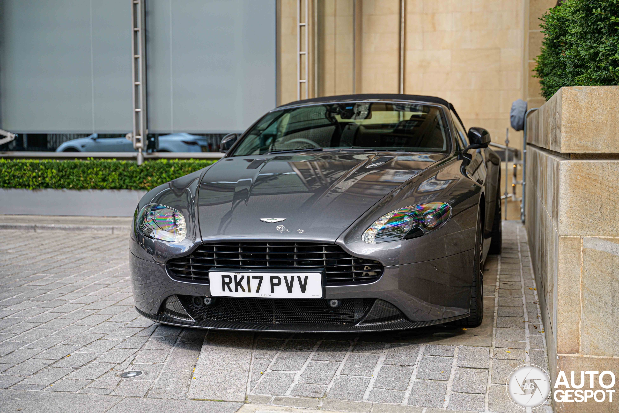 Aston Martin V8 Vantage S Roadster