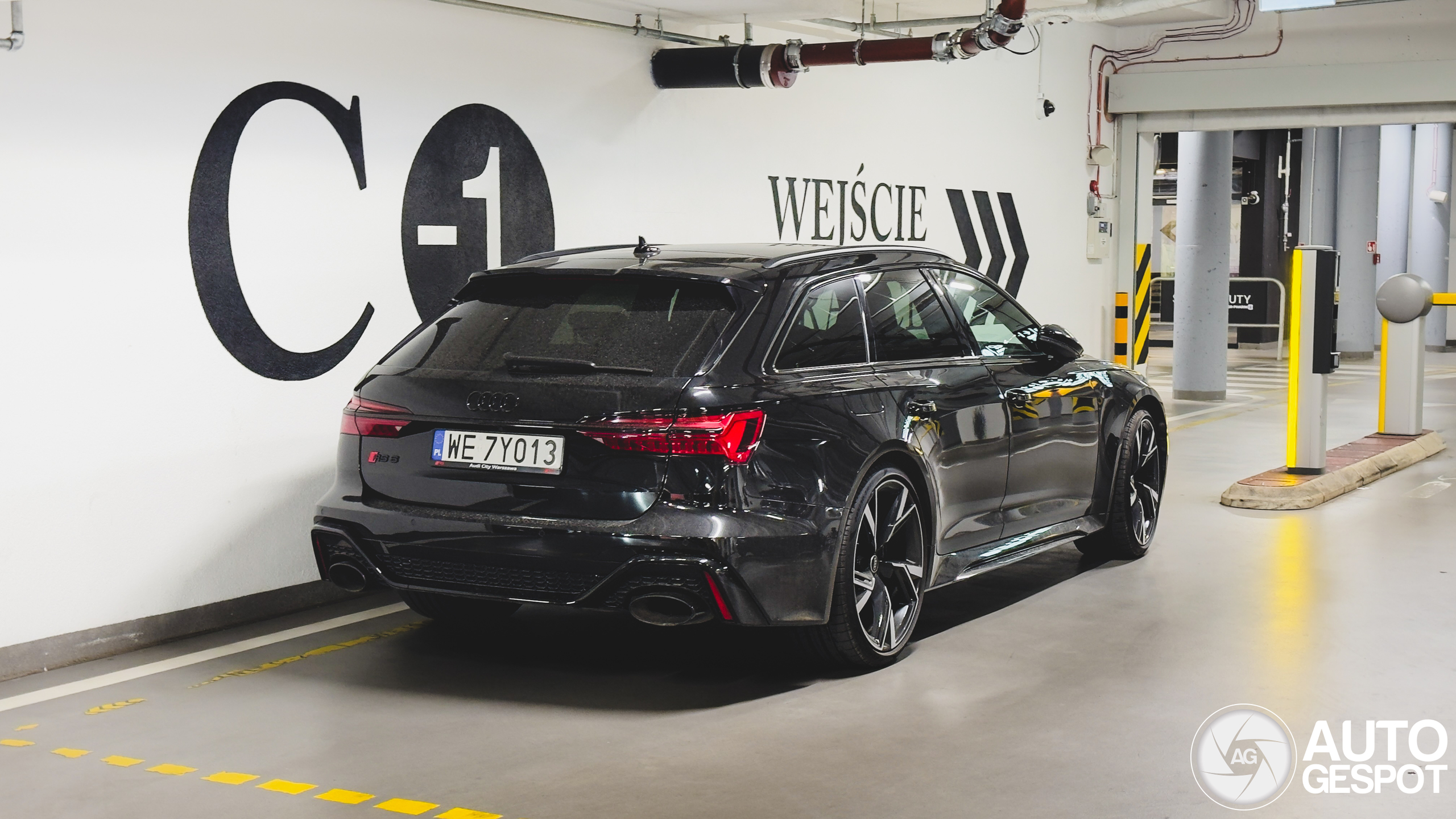 Audi RS6 Avant C8