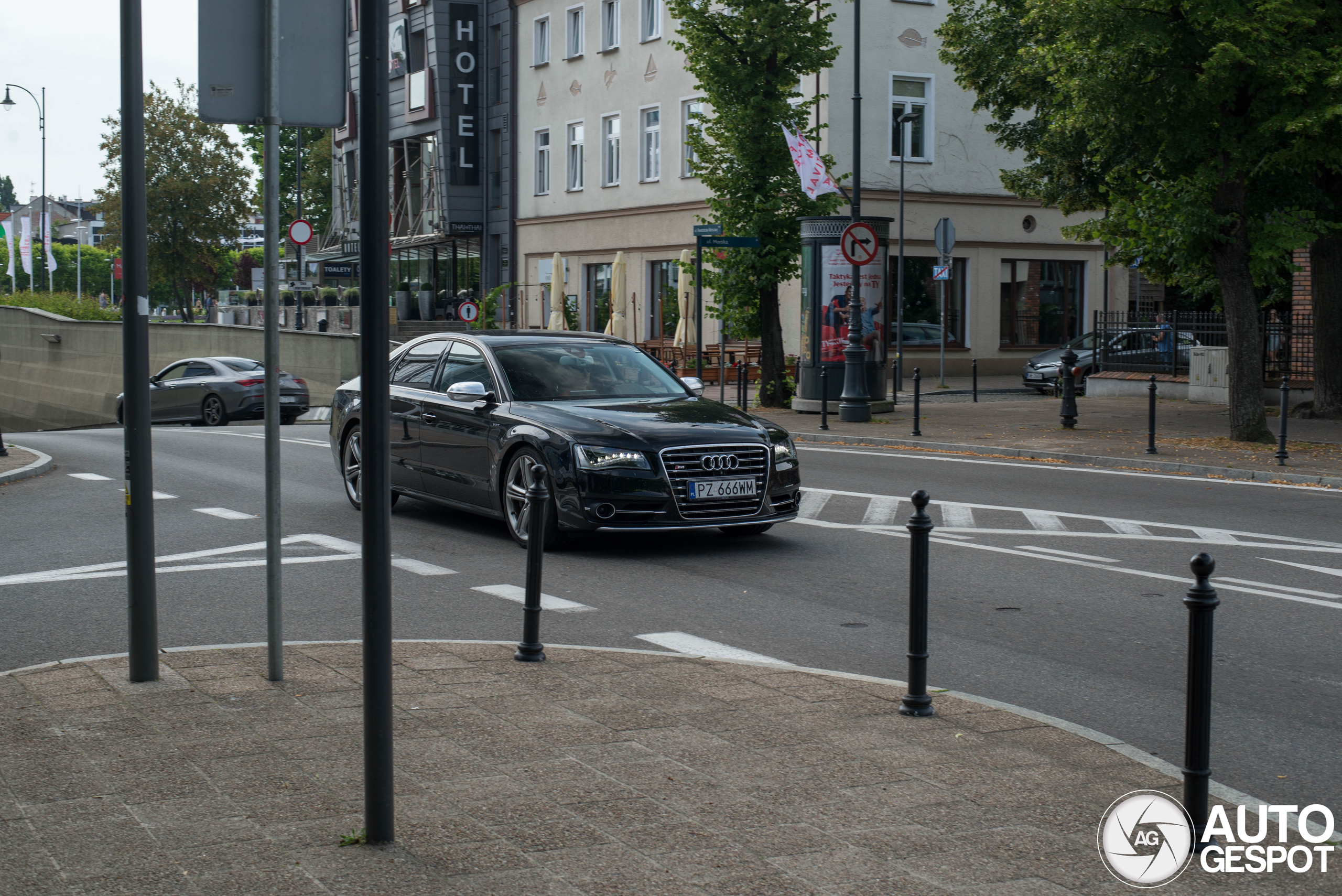 Audi S8 D4