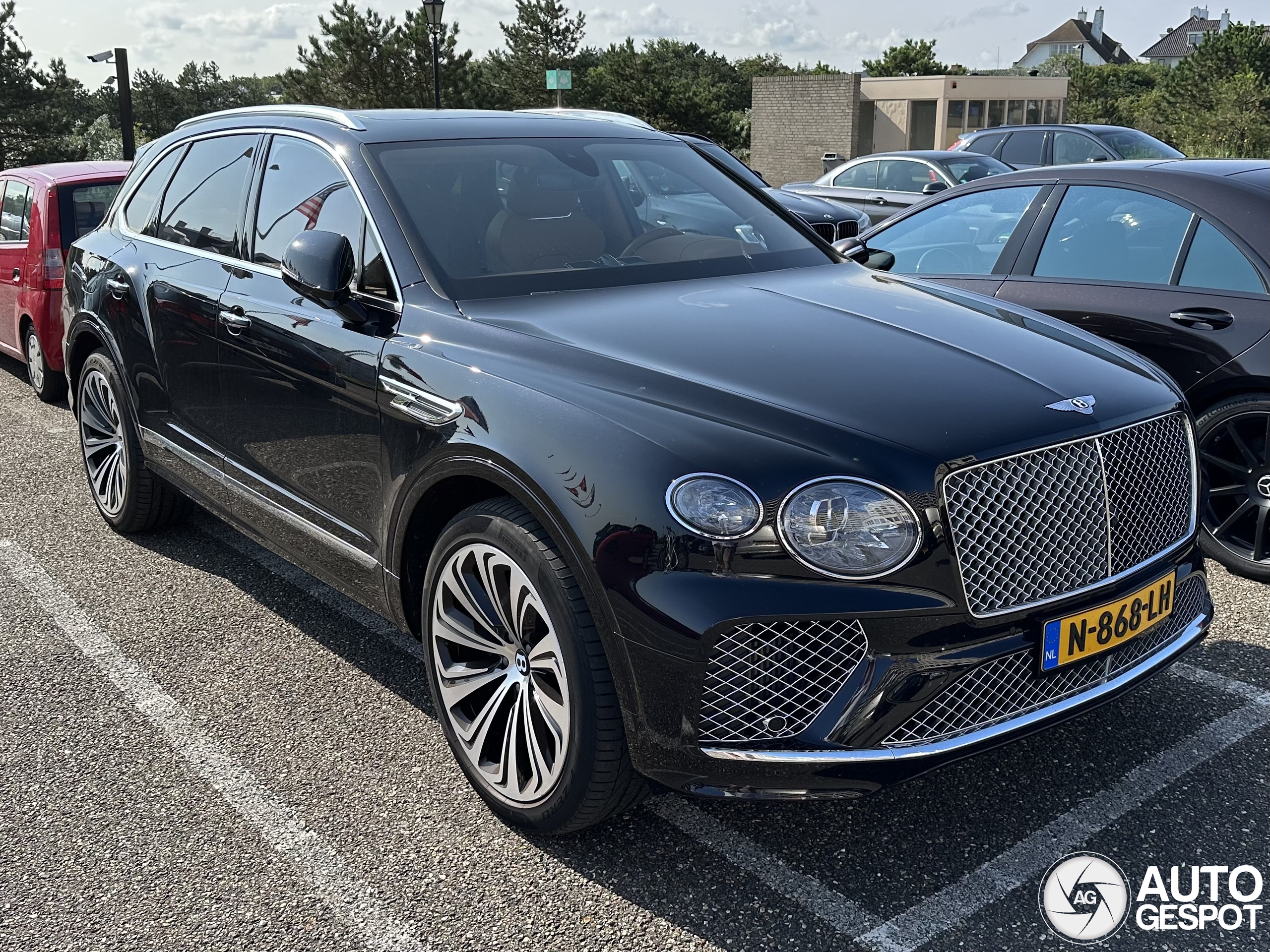 Bentley Bentayga Hybrid 2021