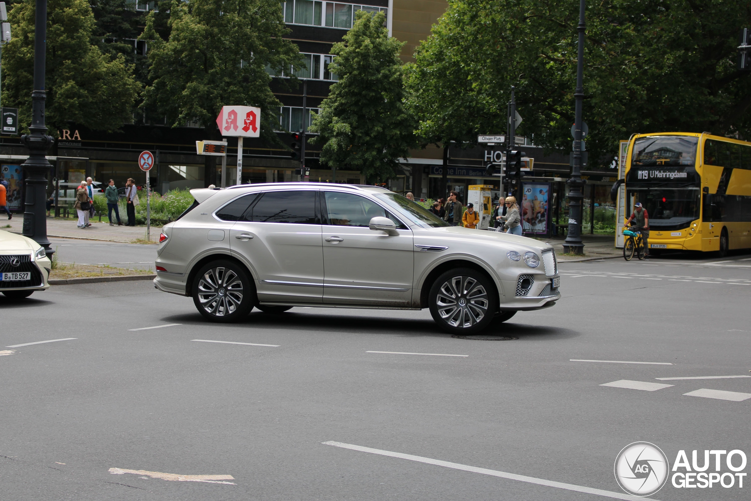 Bentley Bentayga V8 2021 First Edition