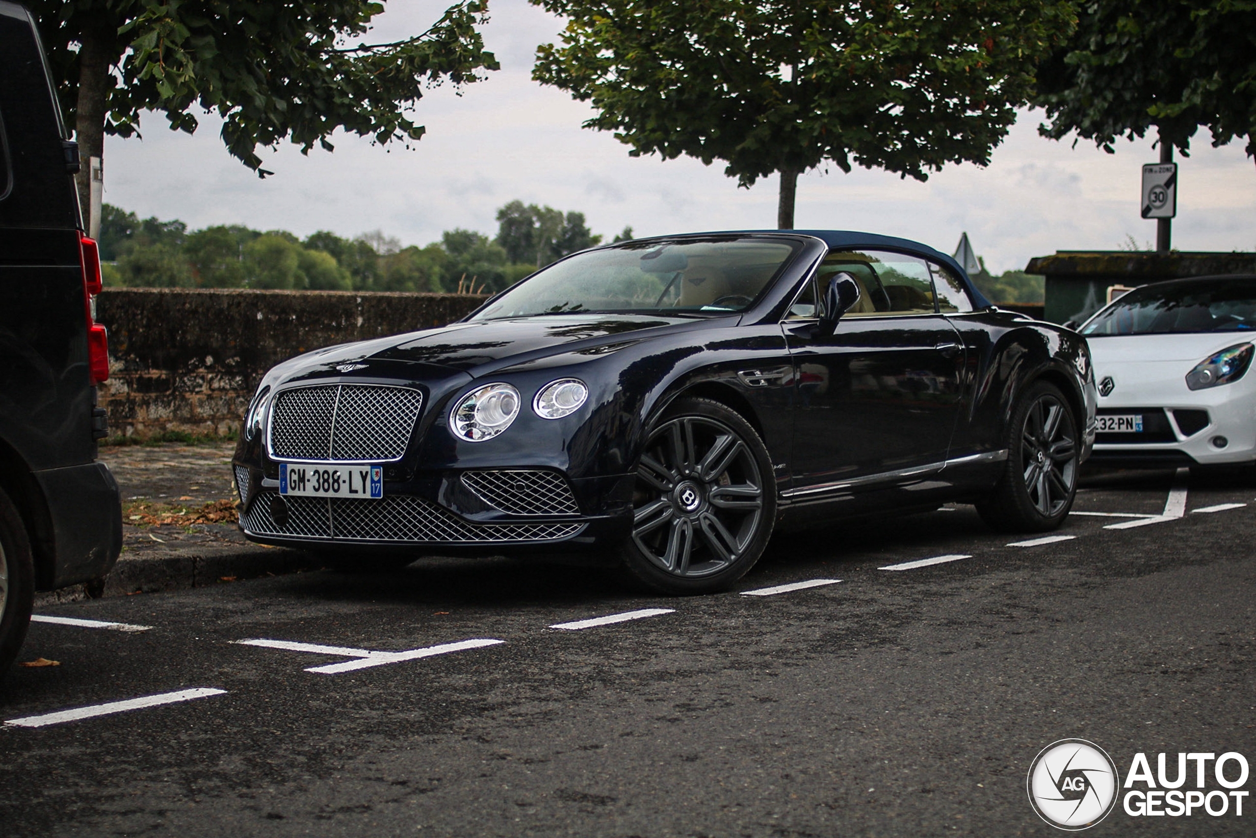 Bentley Continental GTC 2016