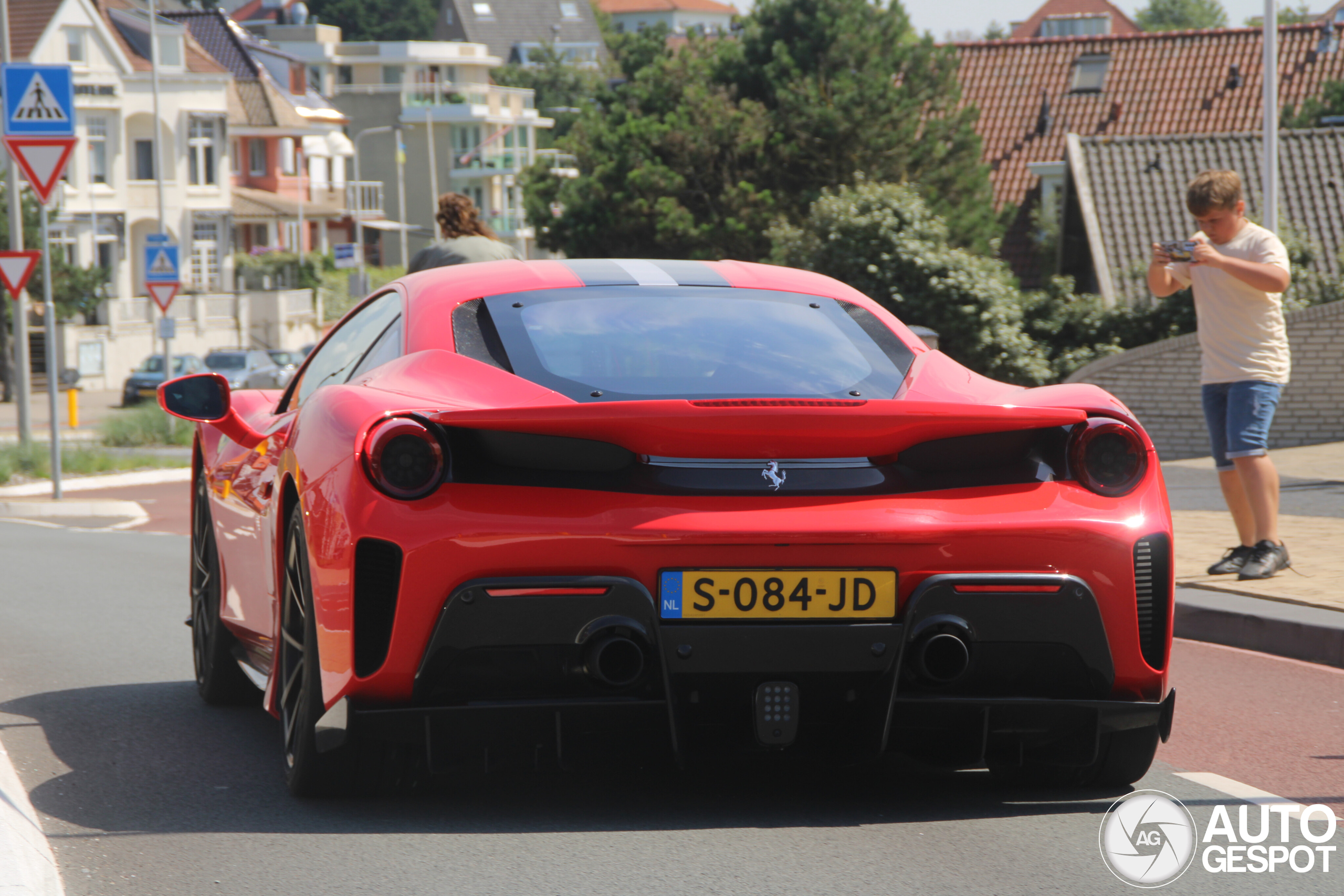 Ferrari 488 Pista