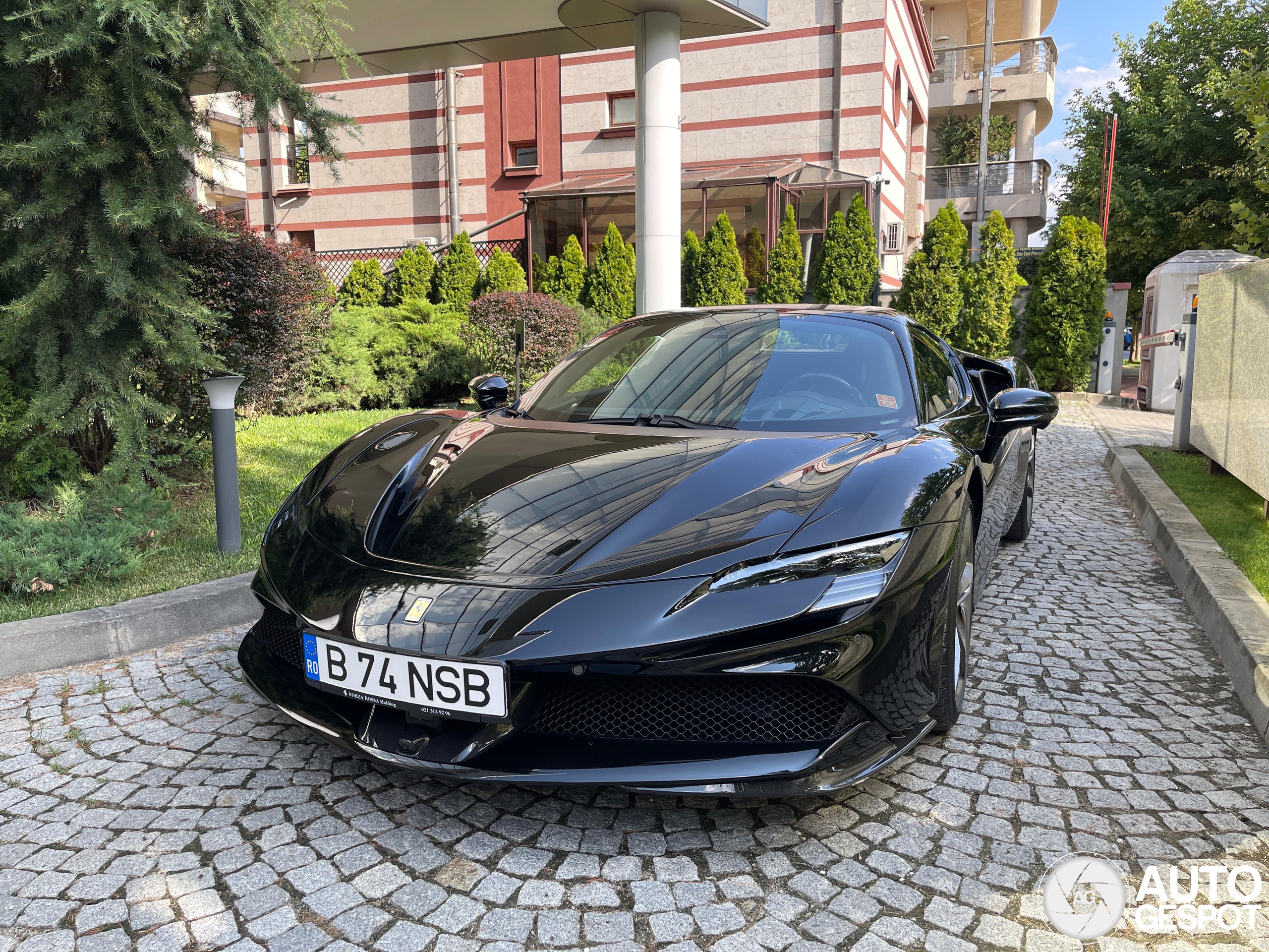 Ferrari SF90 Spider