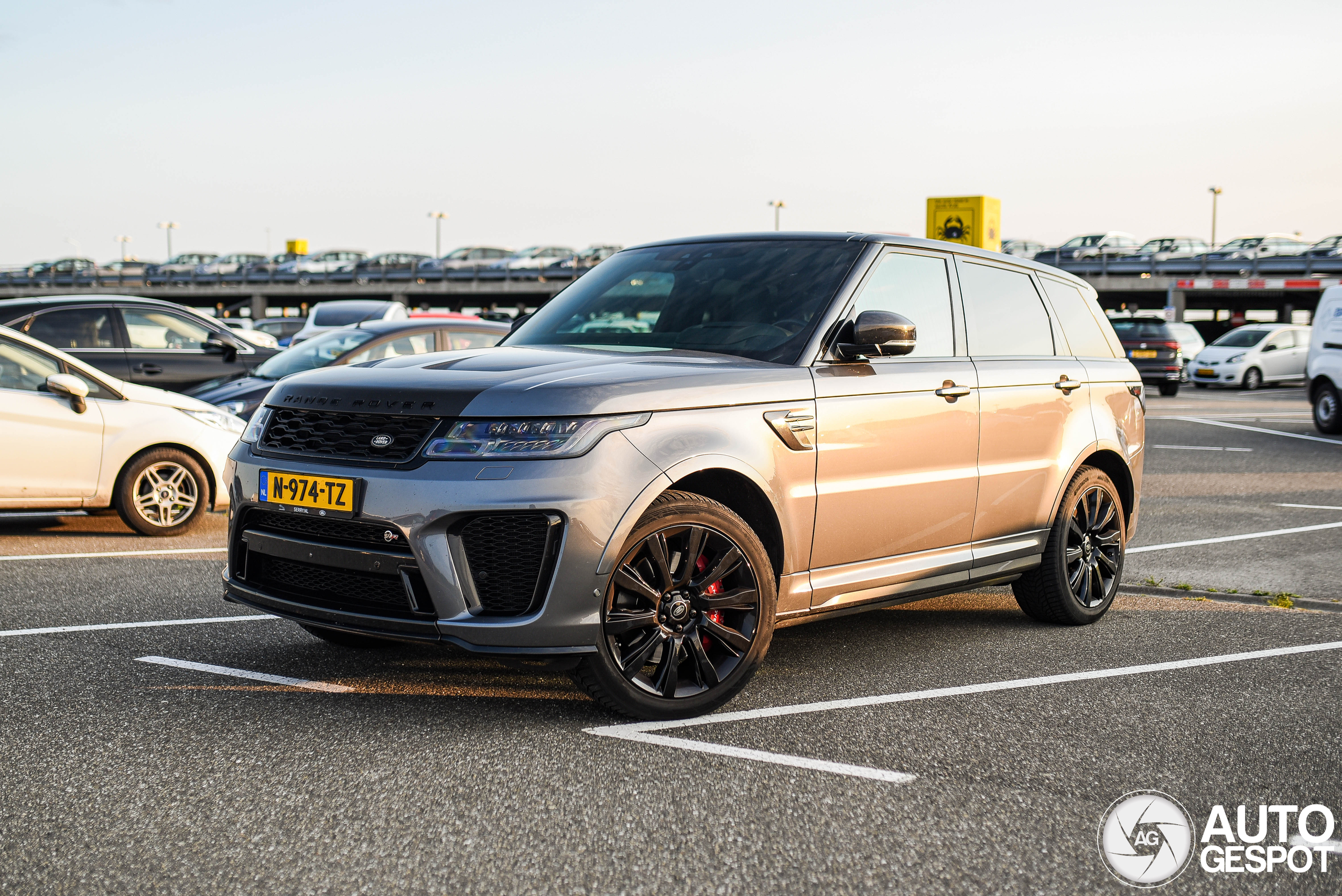 Land Rover Range Rover Sport SVR 2018 Carbon Edition