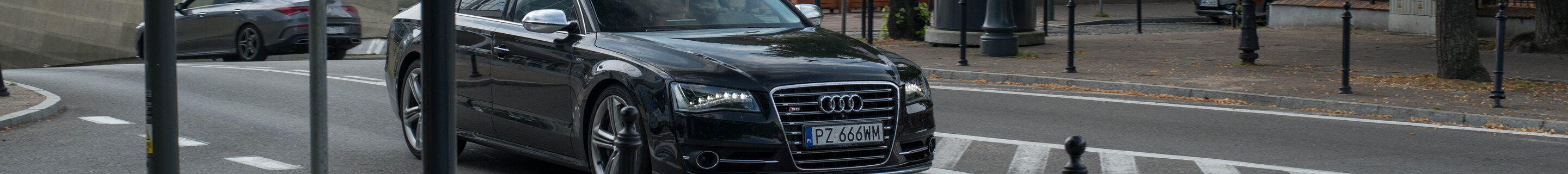 Audi S8 D4