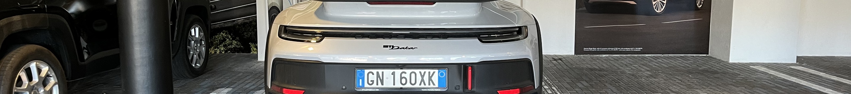 Porsche 992 Dakar