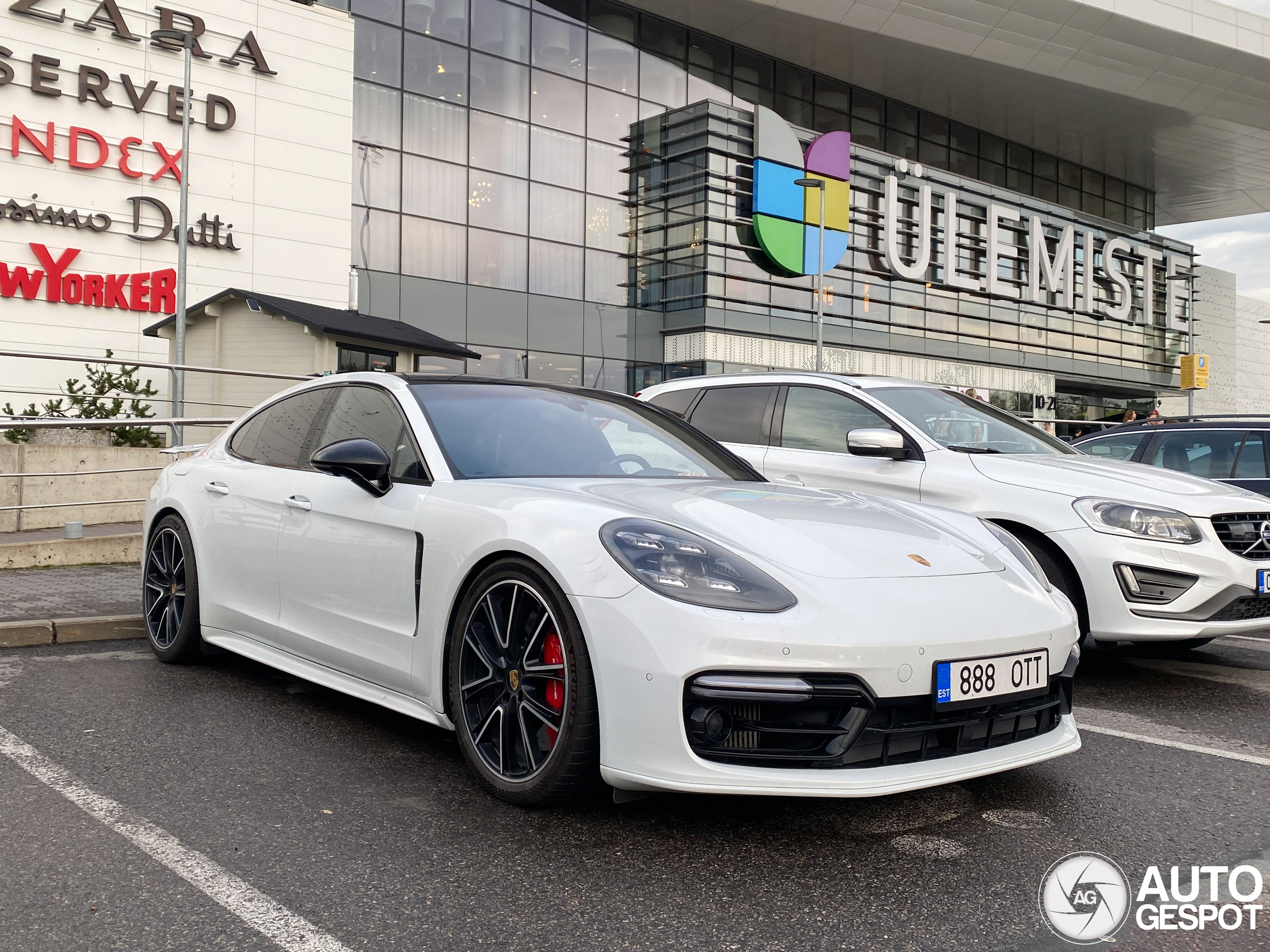 Porsche 971 Panamera Turbo S E-Hybrid