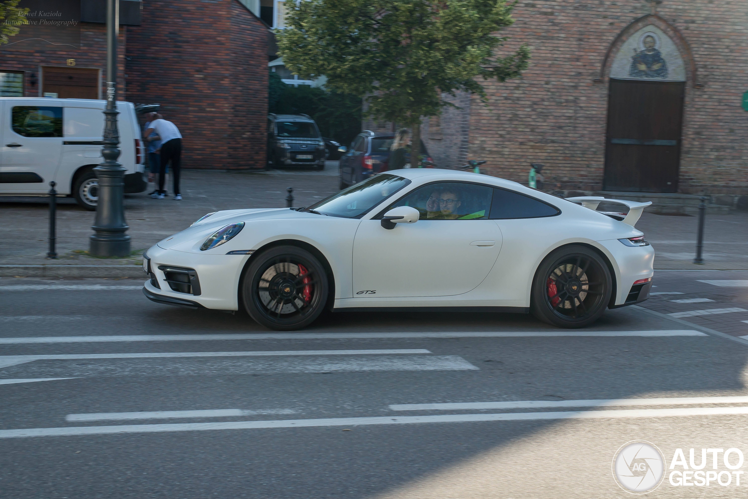 Porsche 992 Carrera 4 GTS