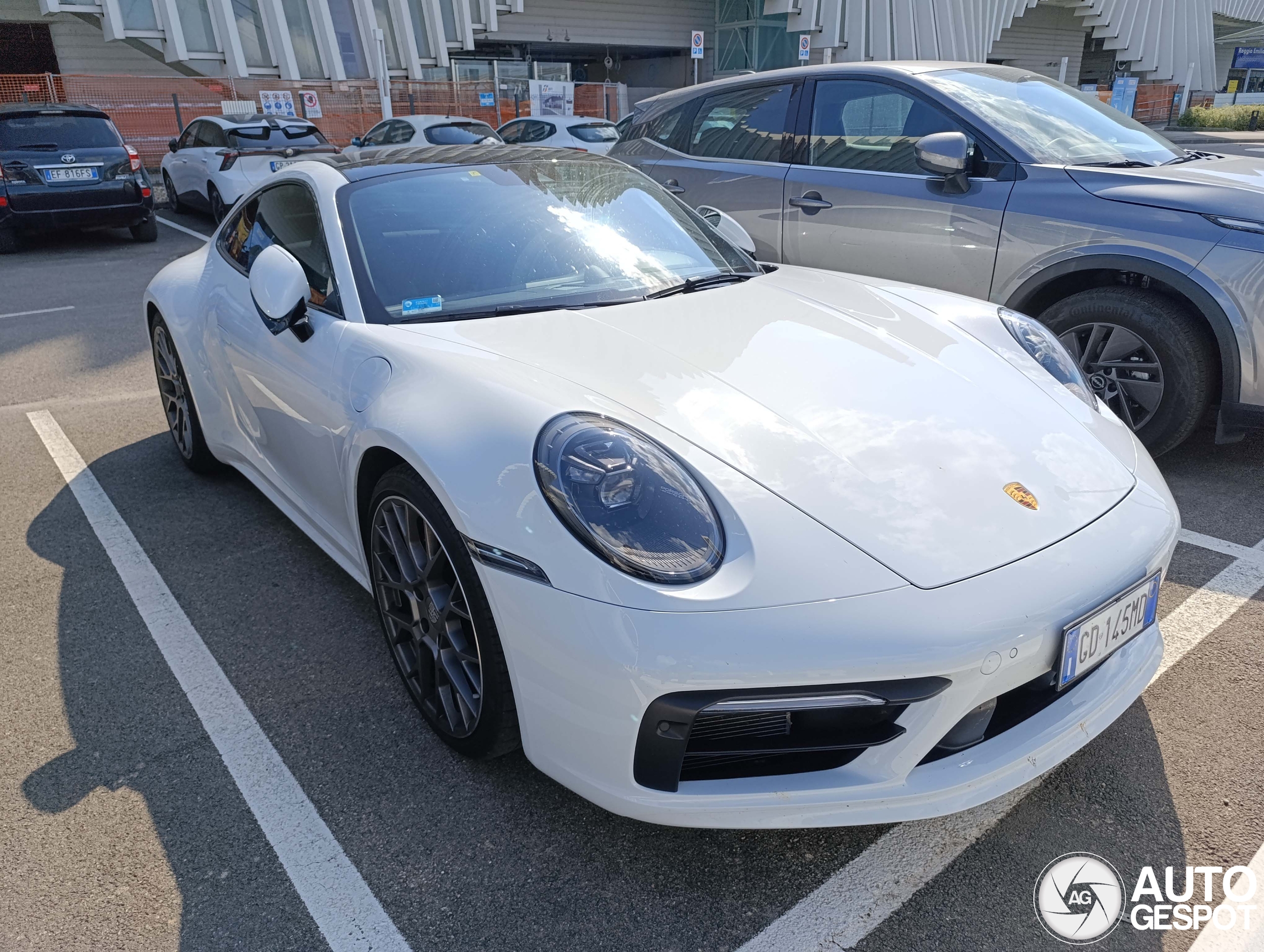 Porsche 992 Carrera 4S