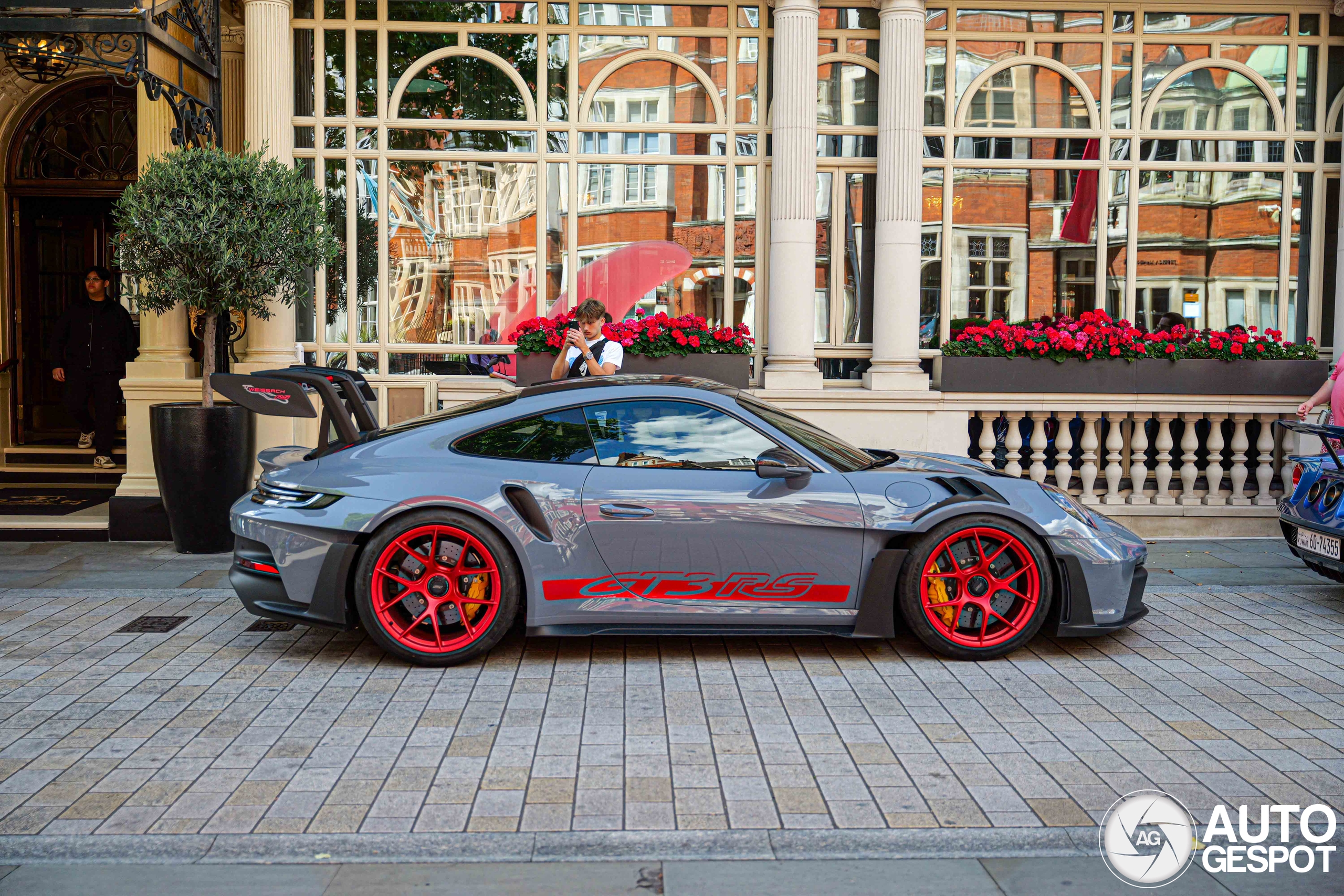 Porsche 992 GT3 RS Weissach Package