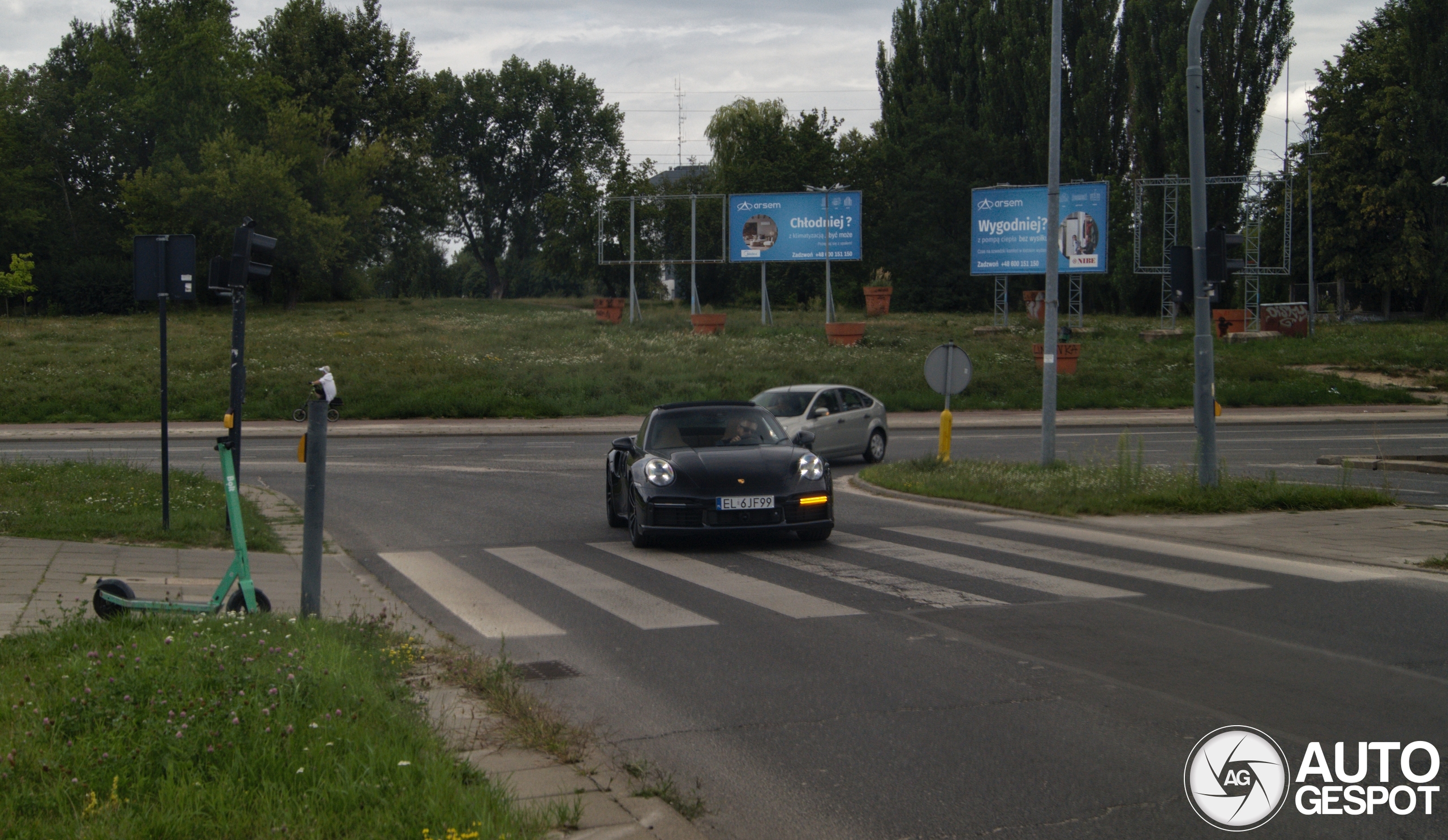 Porsche 992 turbo S