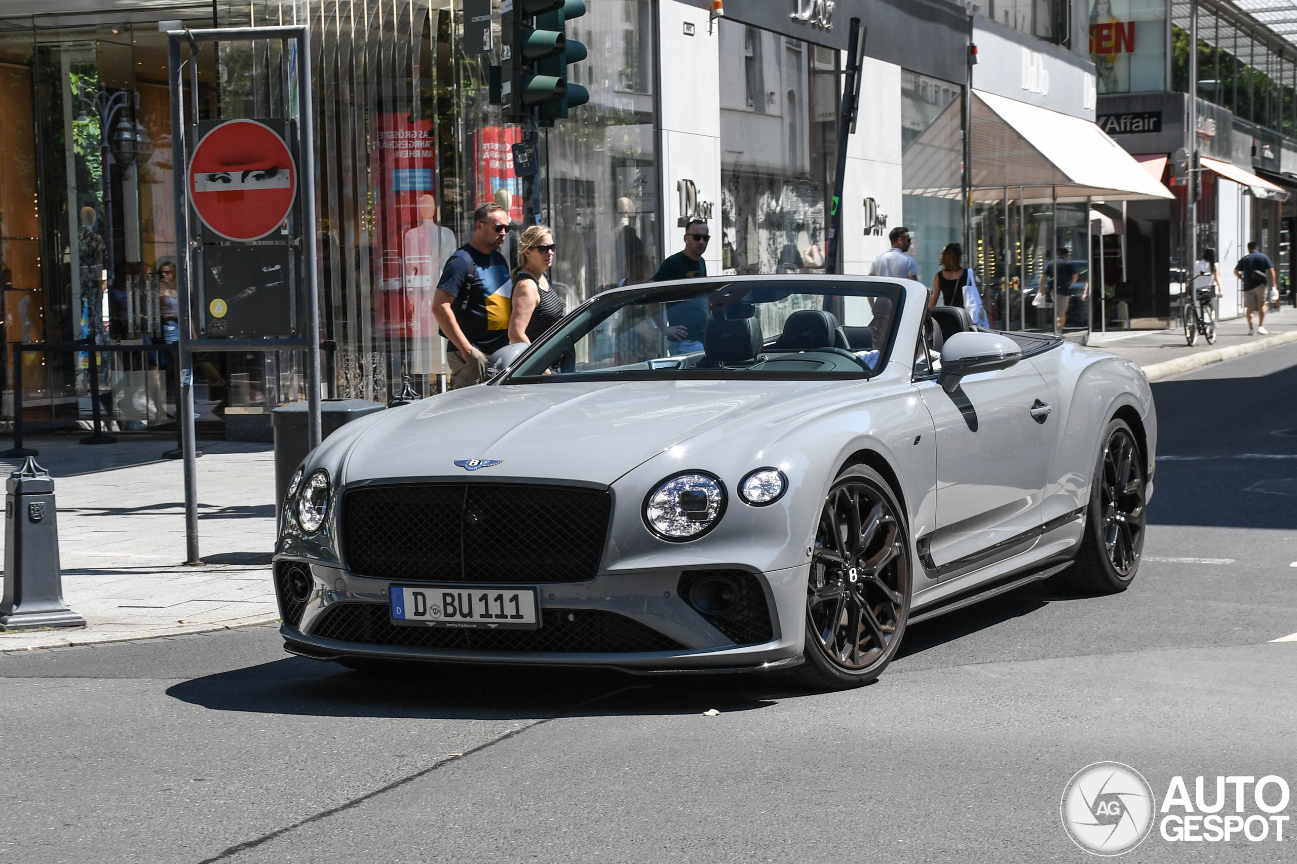 Bentley Continental GTC V8 S 2023