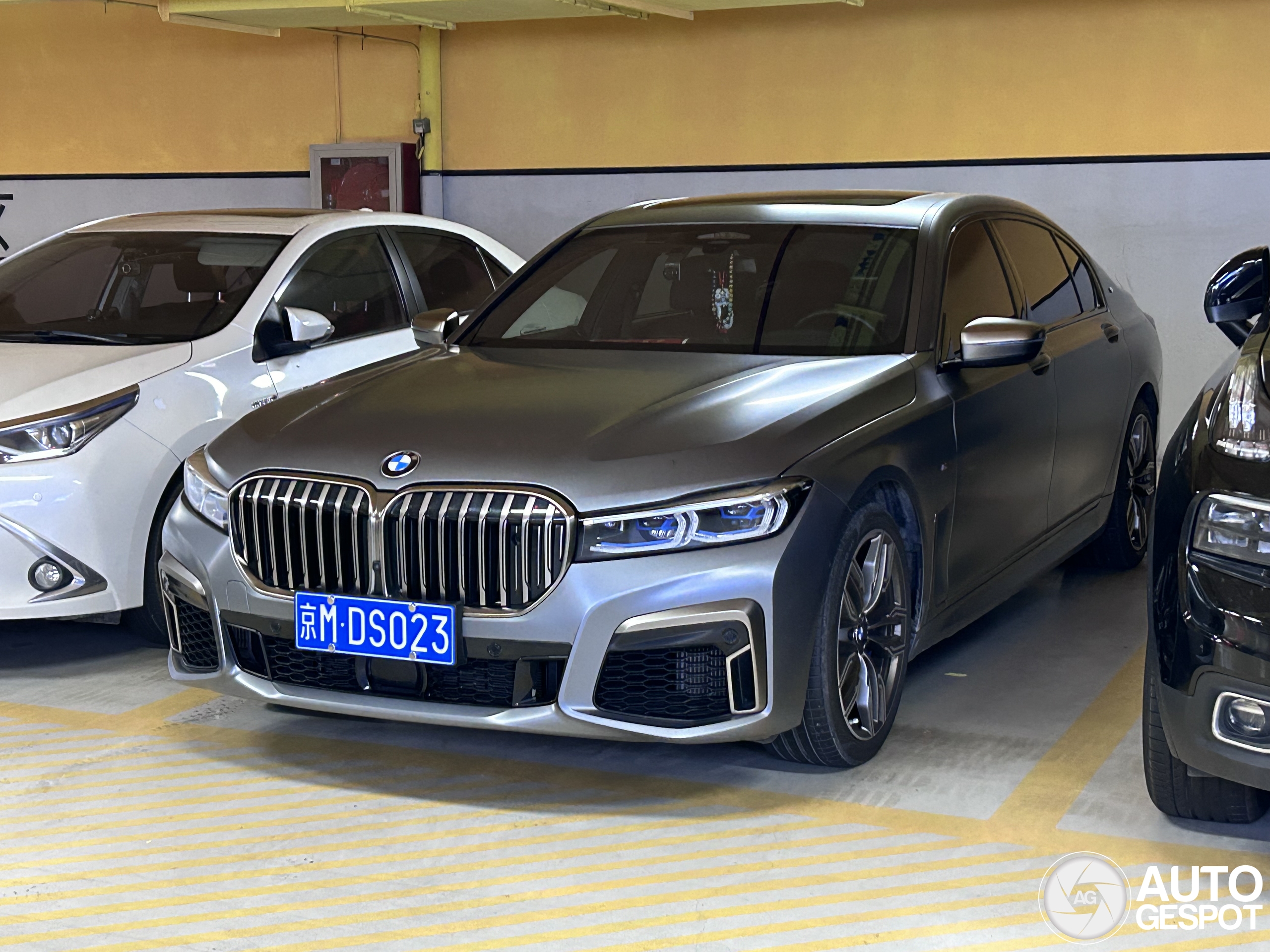 BMW M760Li xDrive 2019