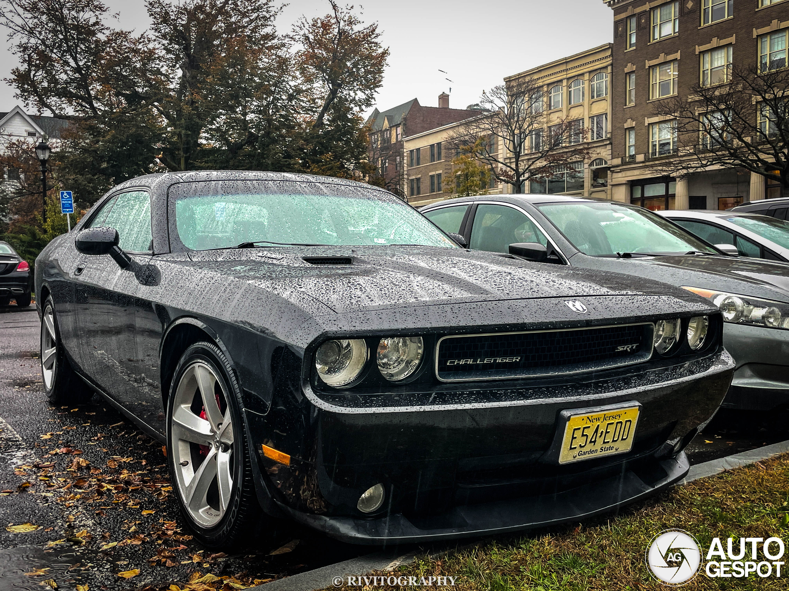 Dodge Challenger SRT-8