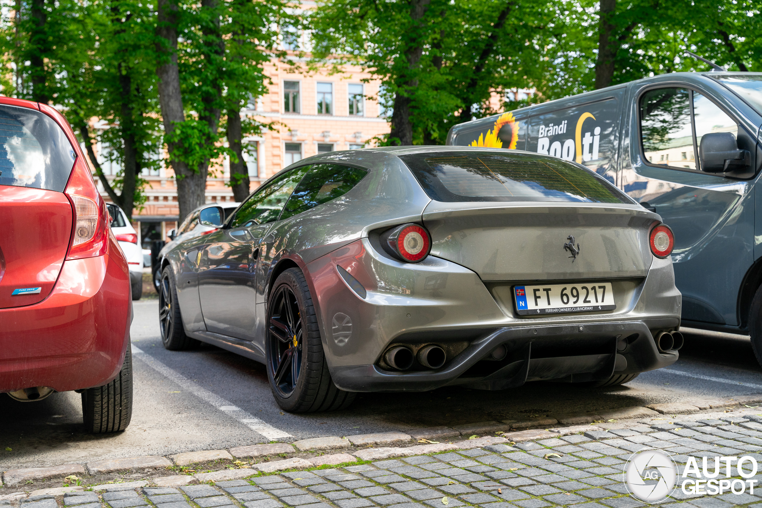 Ferrari FF