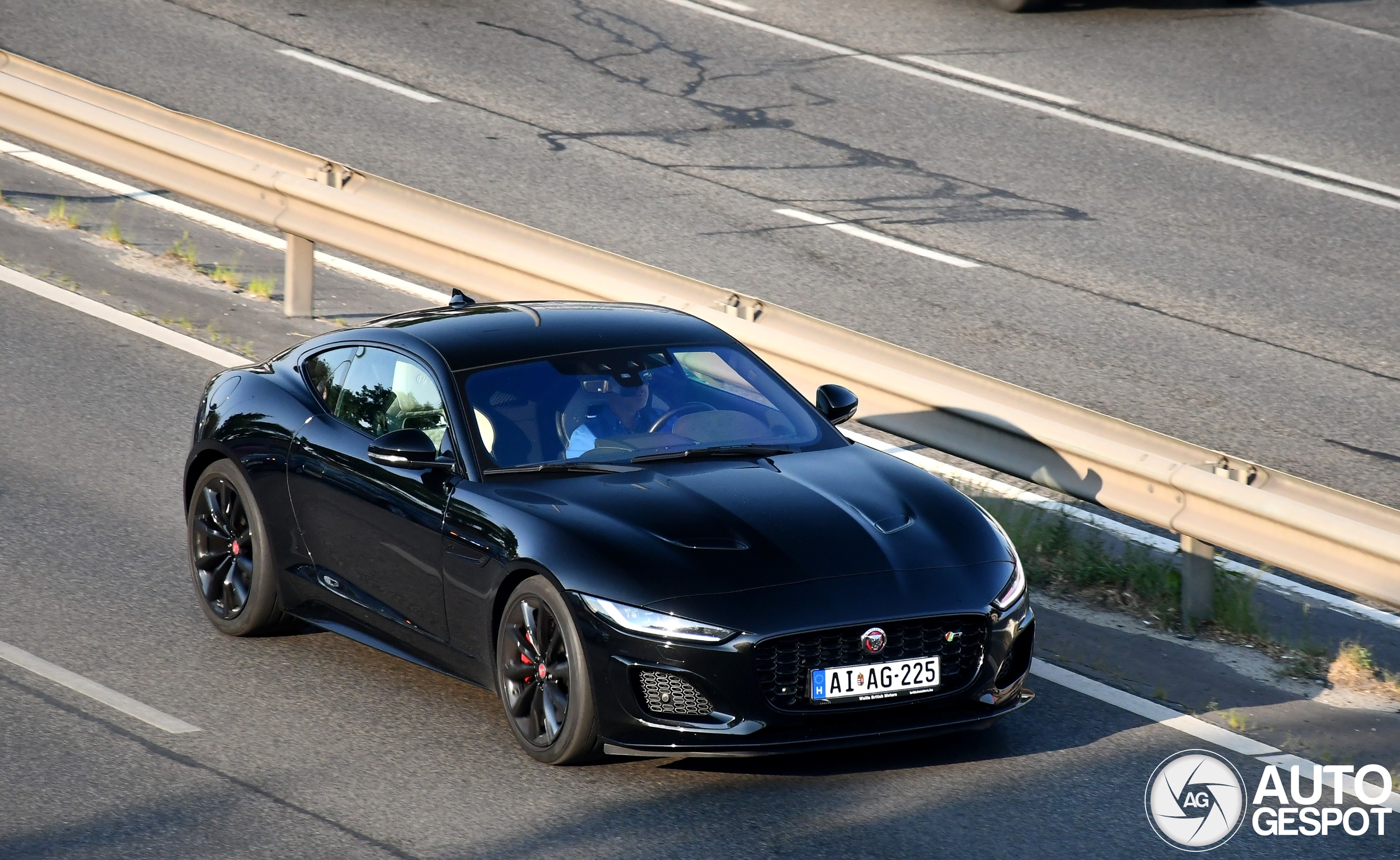 Jaguar F-TYPE R Coupé 2020