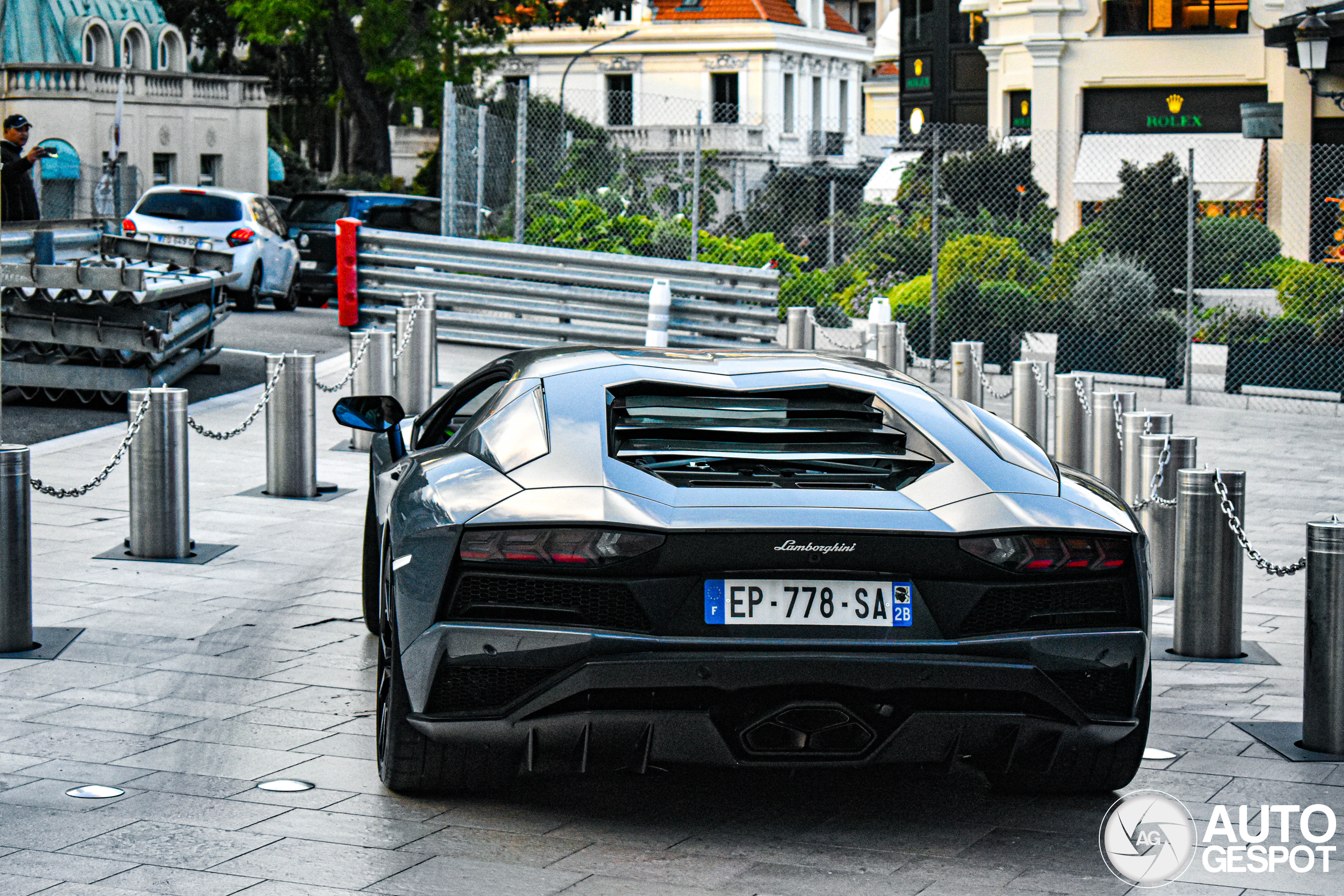 Lamborghini Aventador S LP740-4