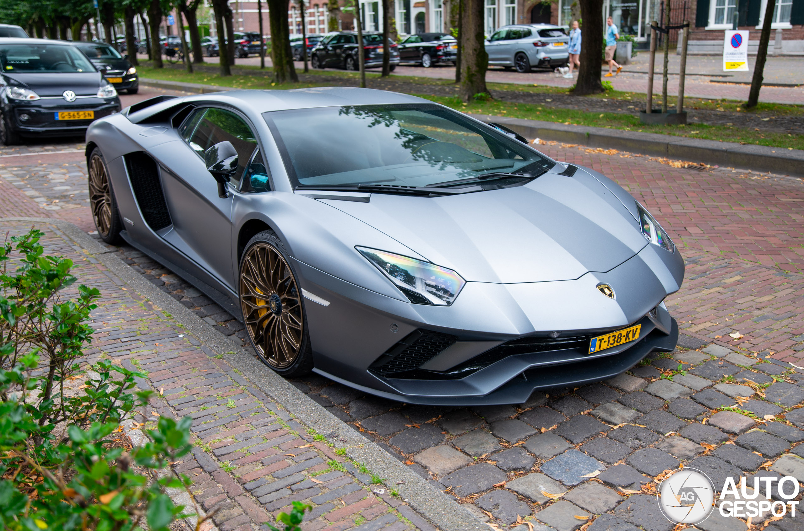 Lamborghini Aventador S LP740-4