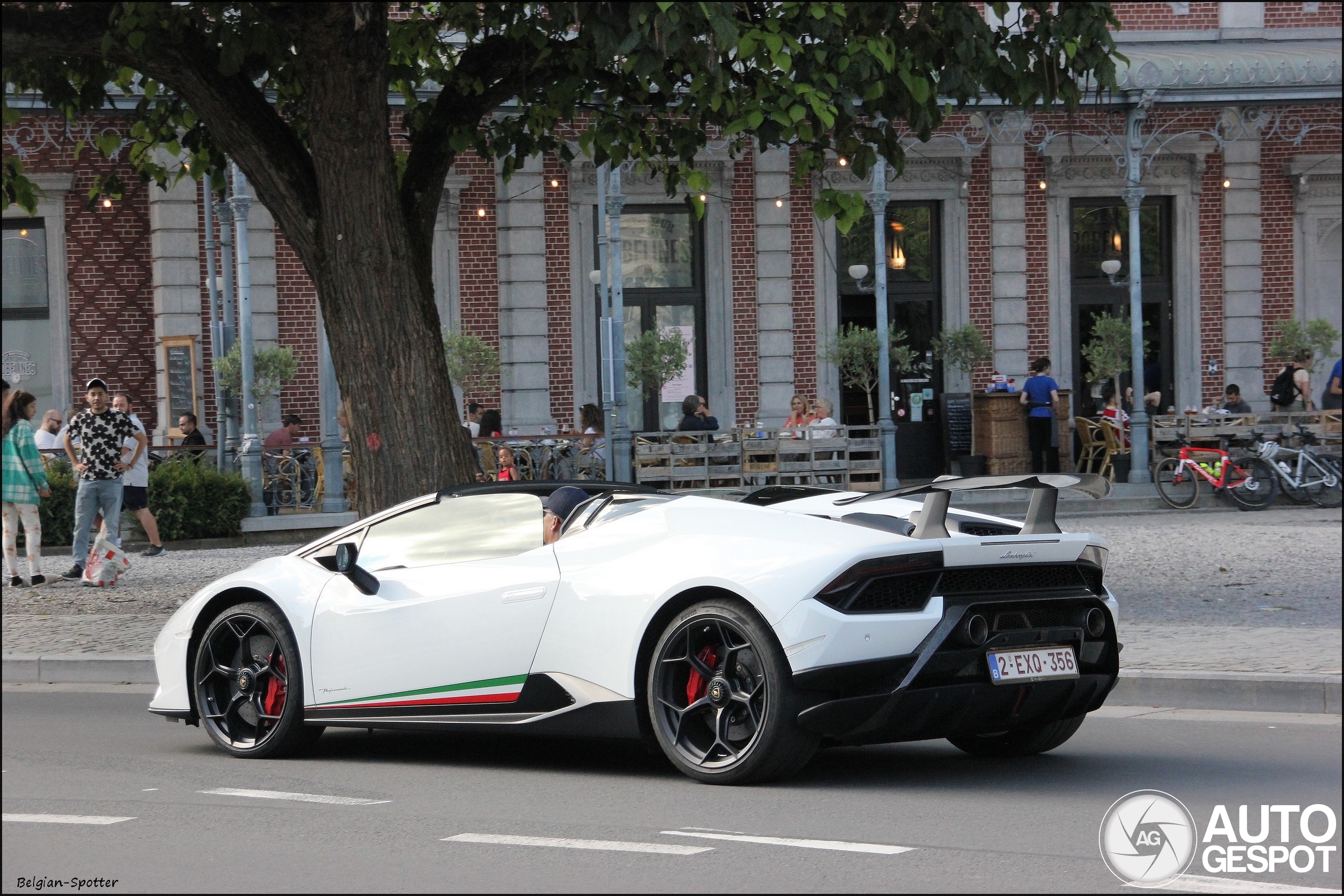 Lamborghini Huracán LP640-4 Performante Spyder