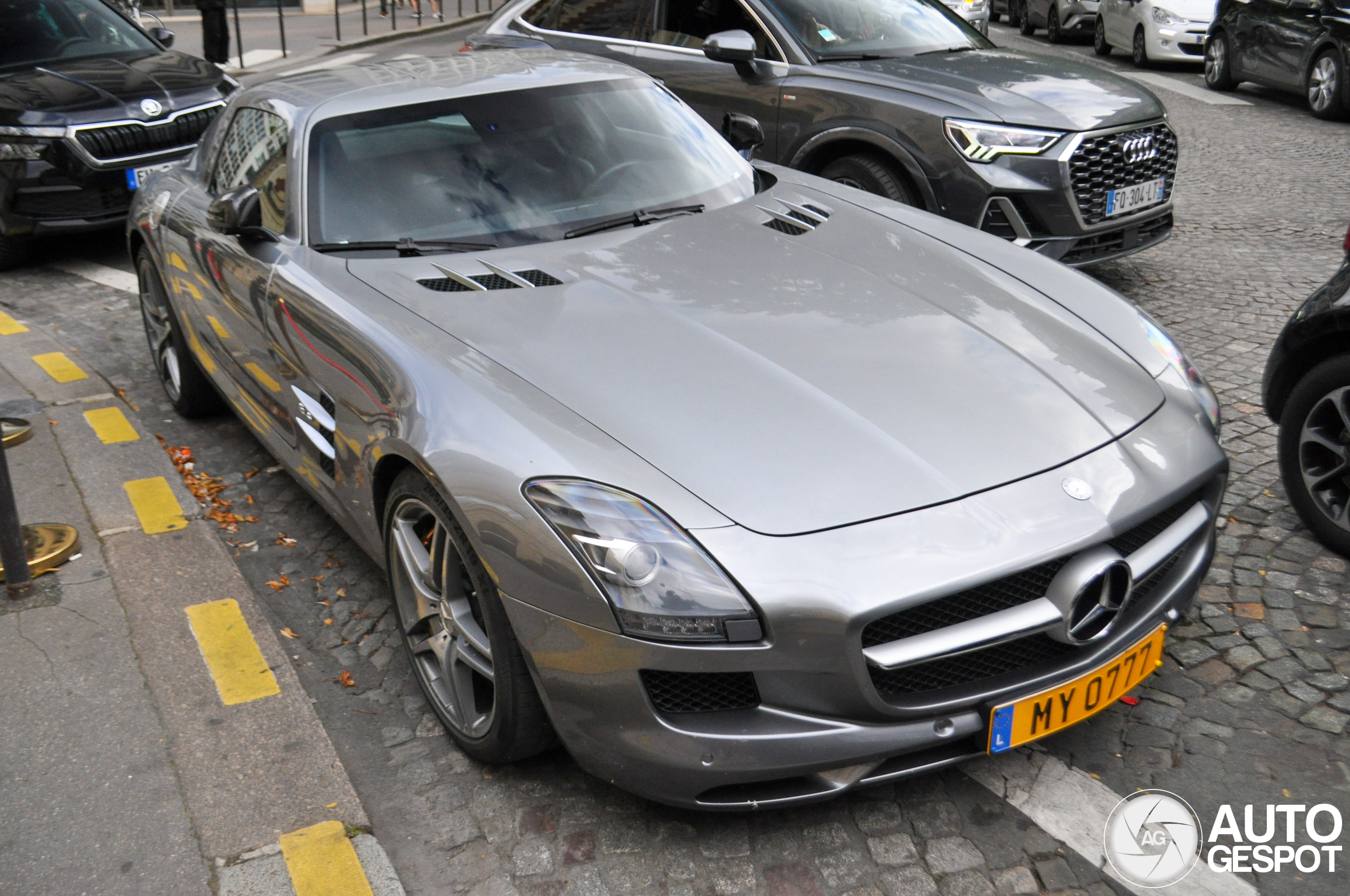 Mercedes-Benz SLS AMG