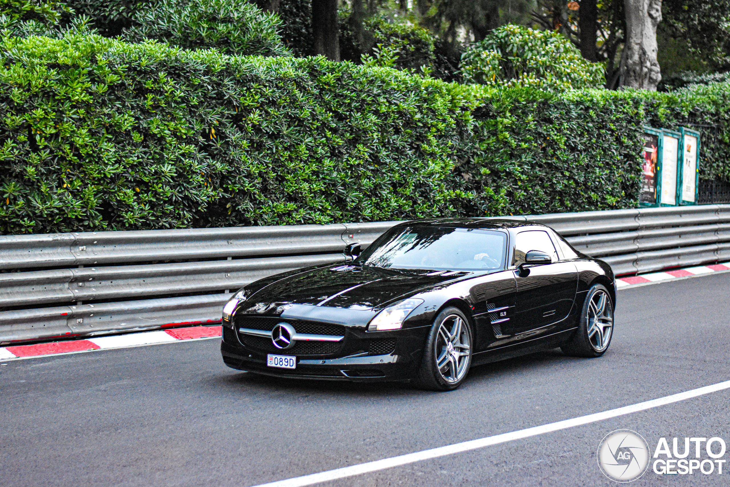 Mercedes-Benz SLS AMG