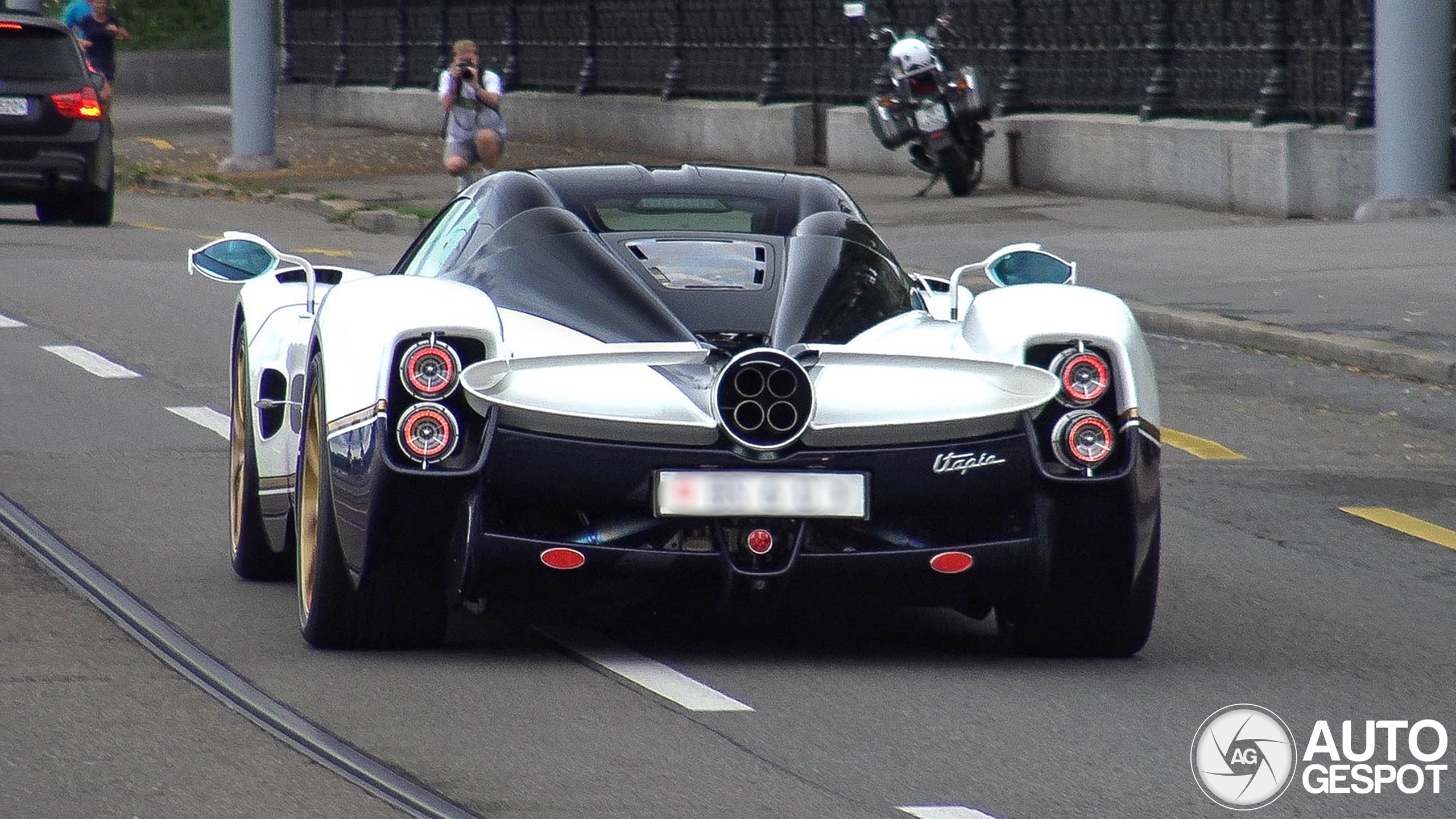 Another Pagani Utopia shows up! This time in Switzerland