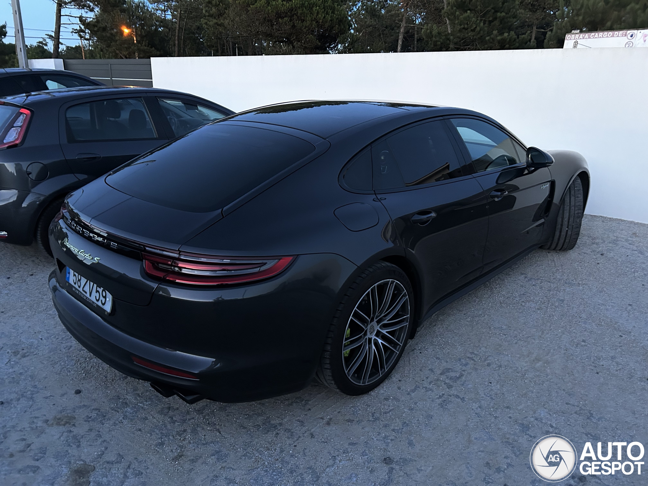 Porsche 971 Panamera Turbo S E-Hybrid