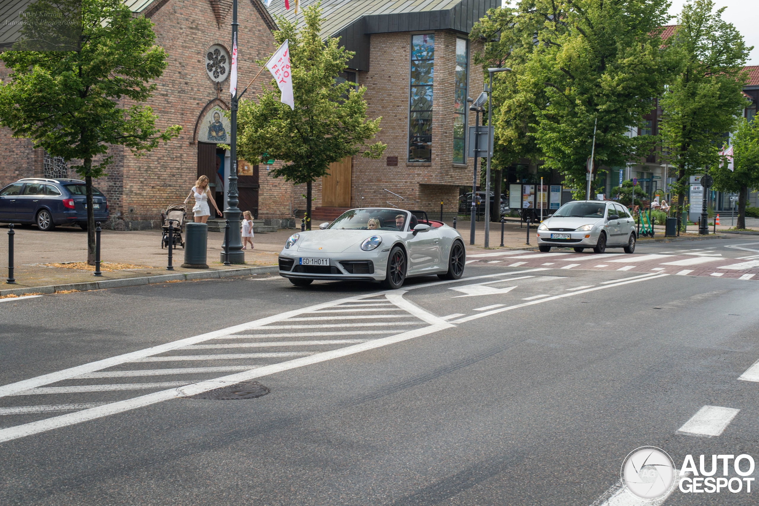 Porsche 992 Carrera 4 GTS Cabriolet