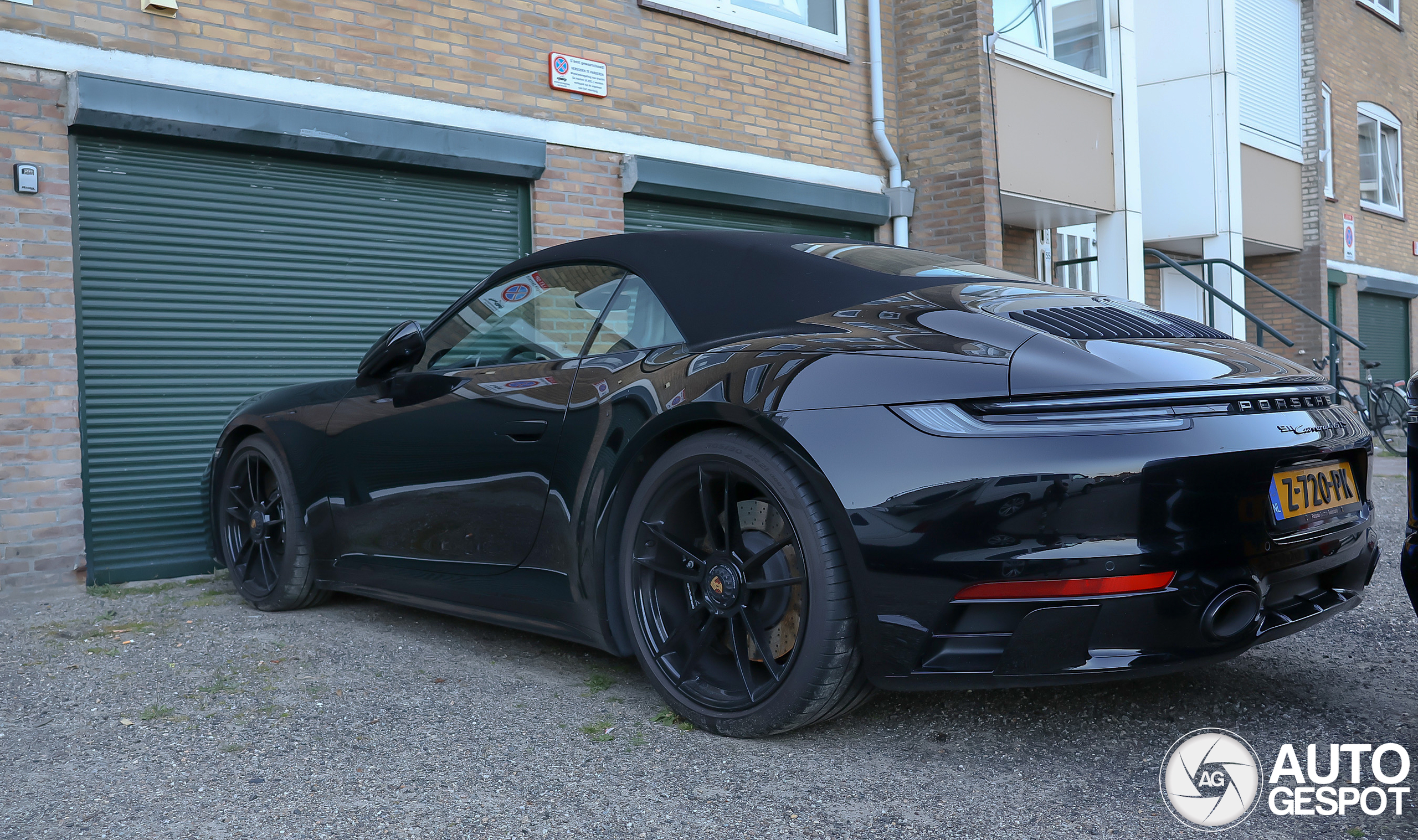 Porsche 992 Carrera 4 GTS Cabriolet