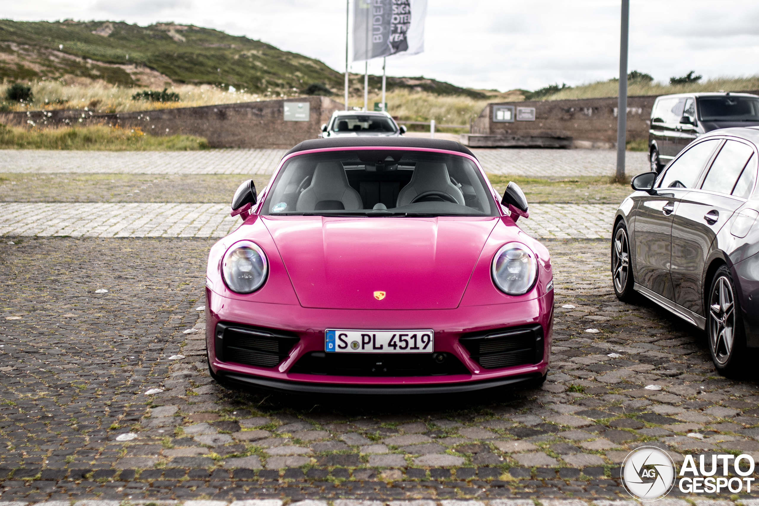 Fantastische Porsche 911 aan de Duitse kust