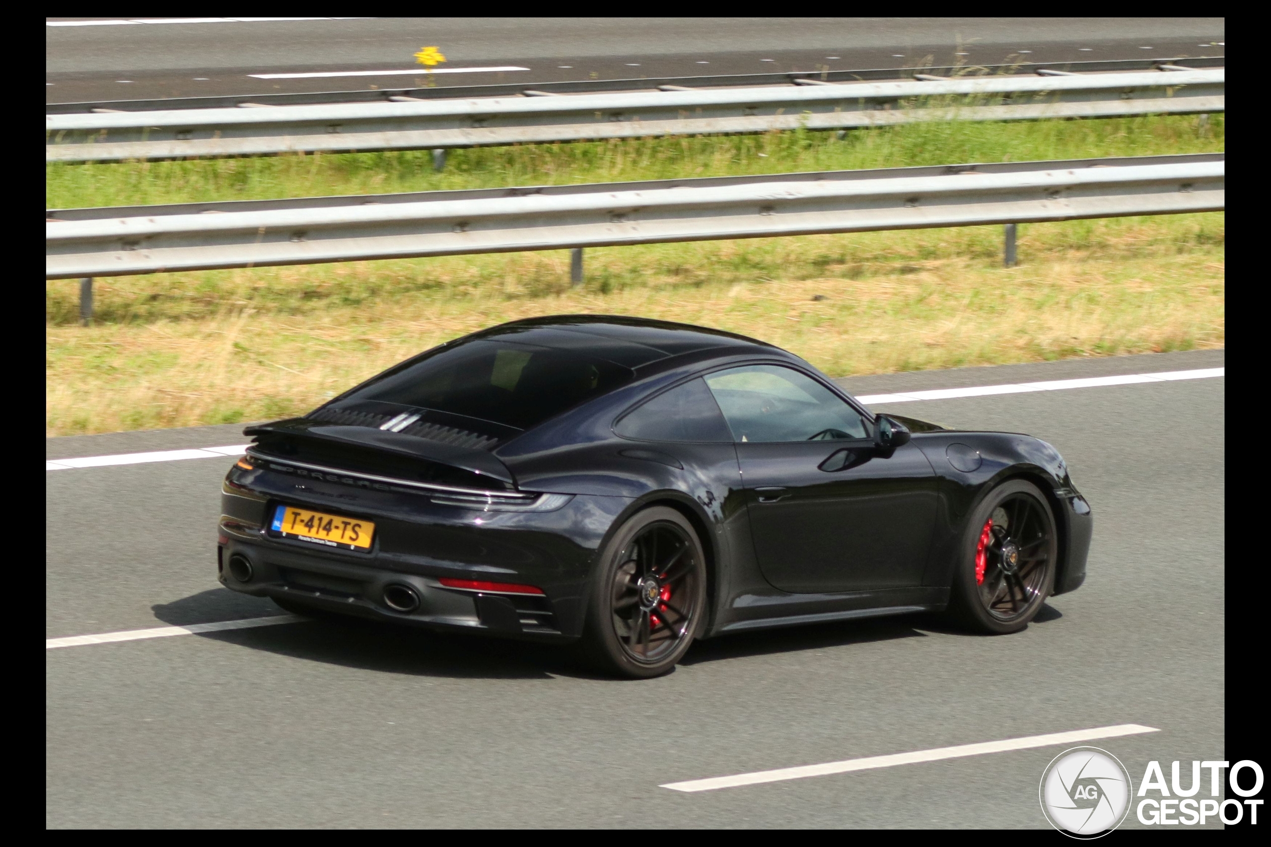 Porsche 992 Carrera GTS