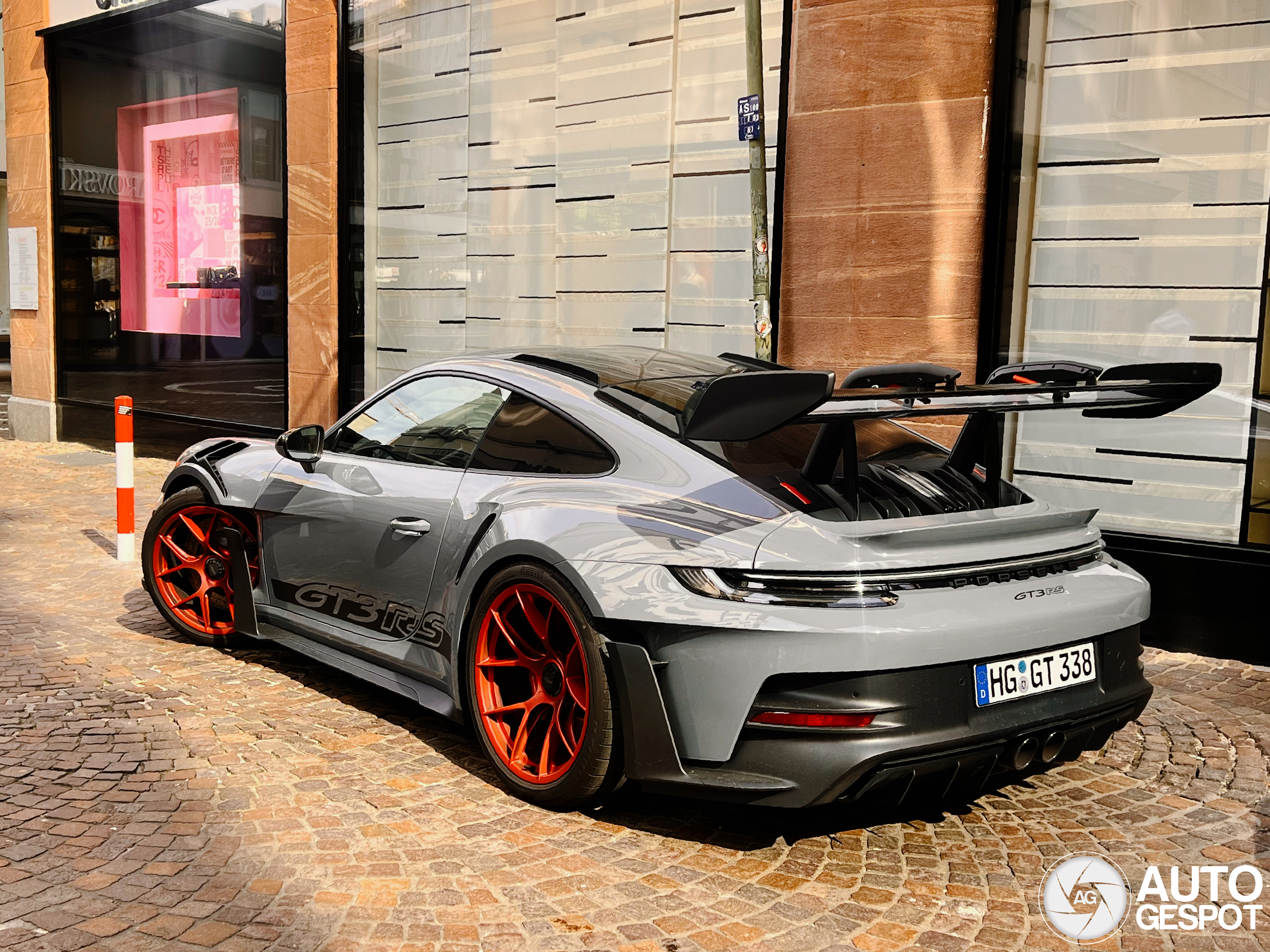 Porsche 992 GT3 RS Weissach Package