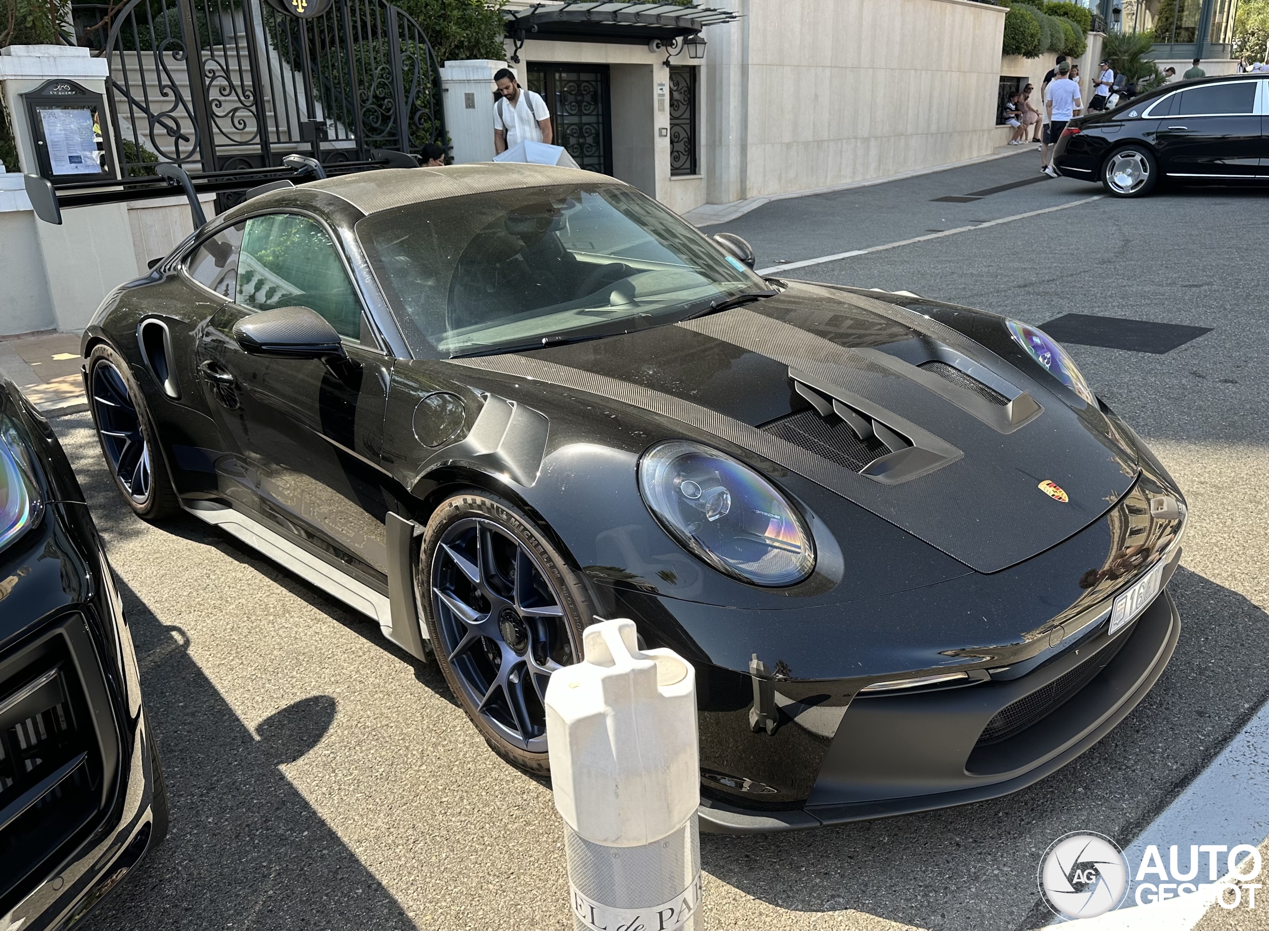 Porsche 992 GT3 RS Weissach Package