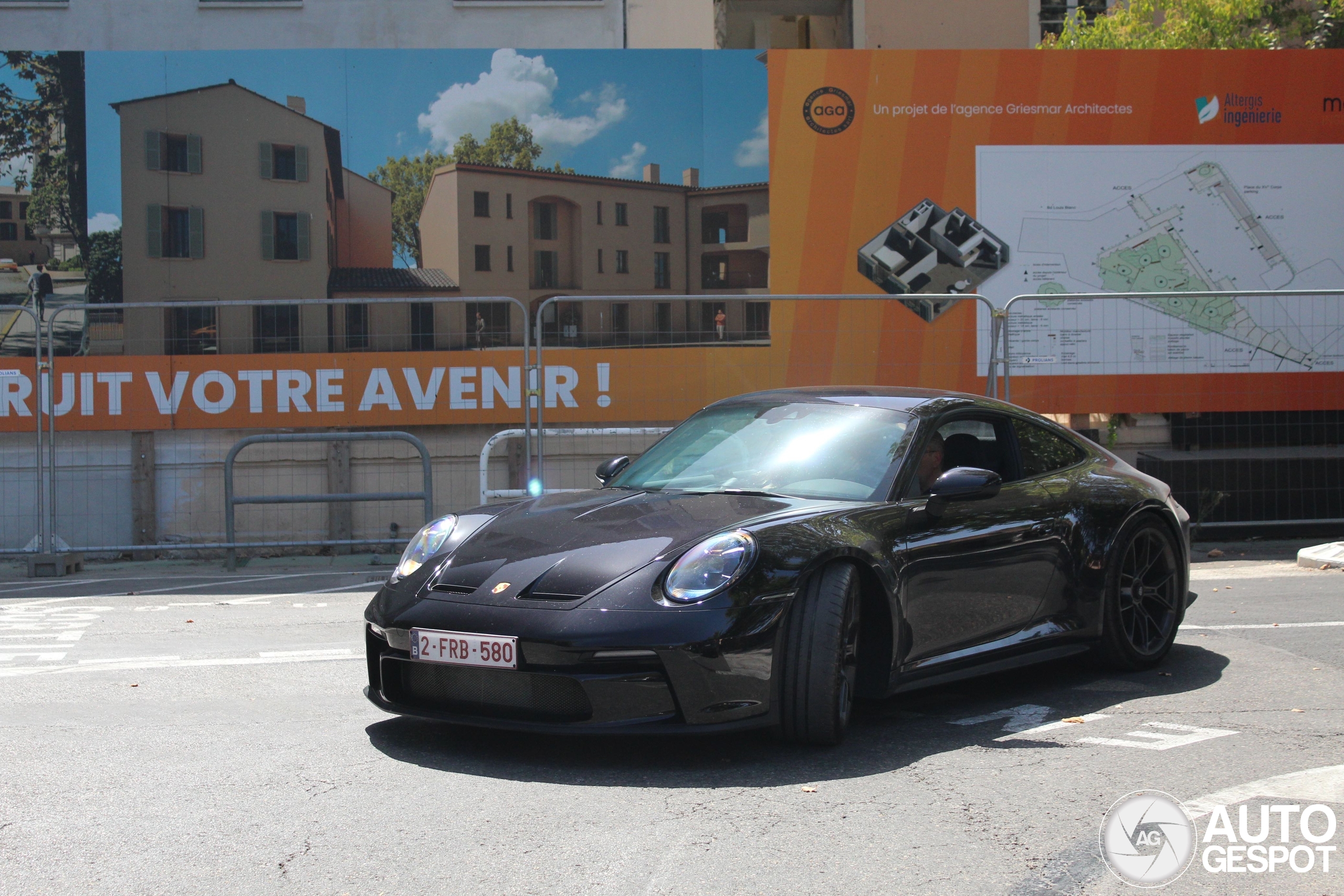 Porsche 992 GT3 Touring