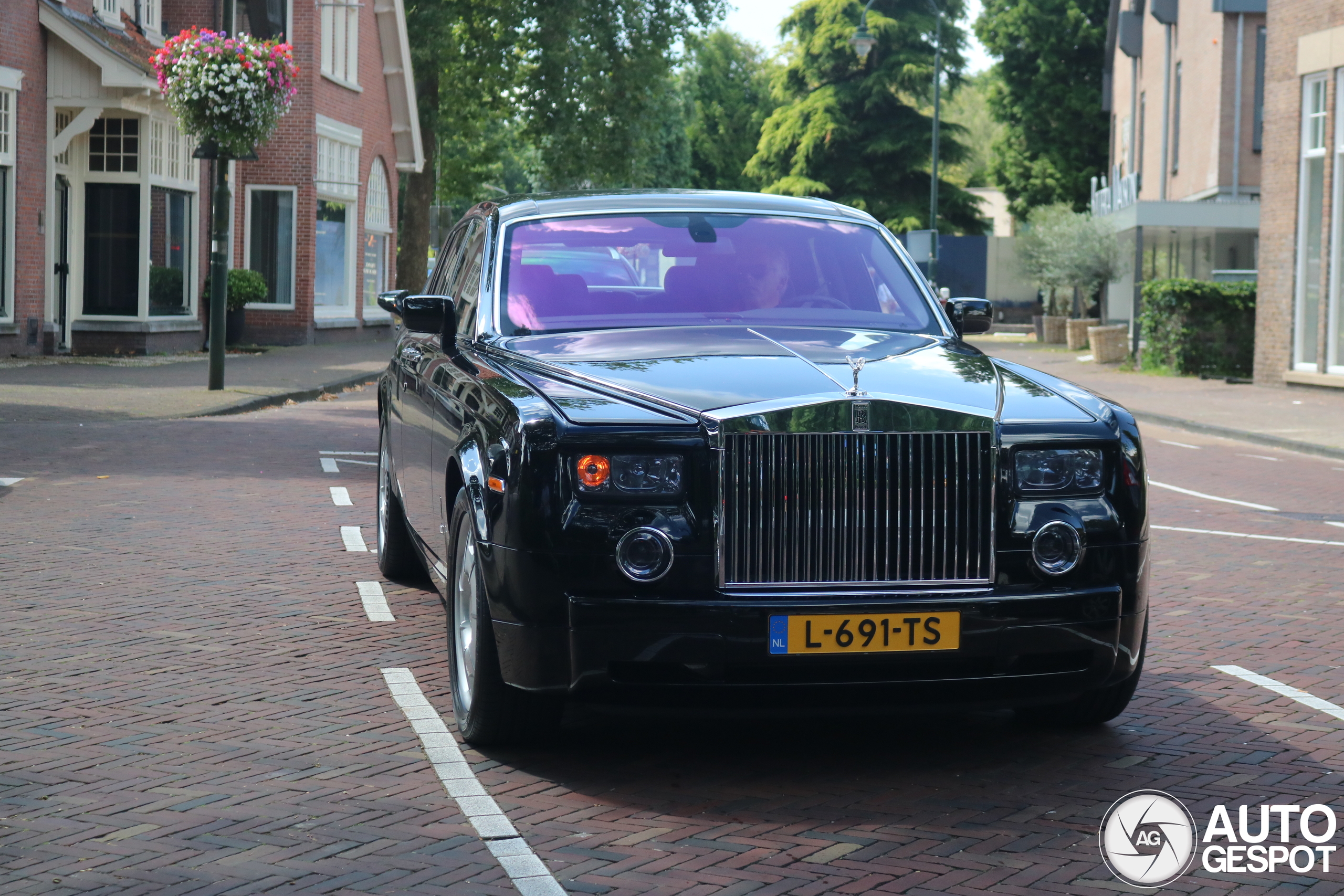 Rolls-Royce Phantom