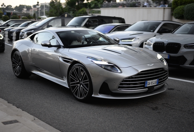 Aston Martin DB12