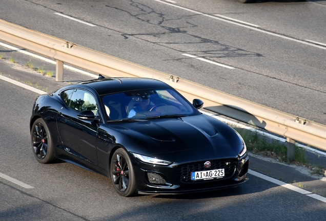 Jaguar F-TYPE R Coupé 2020