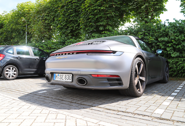 Porsche 992 Targa 4S Heritage Design Edition