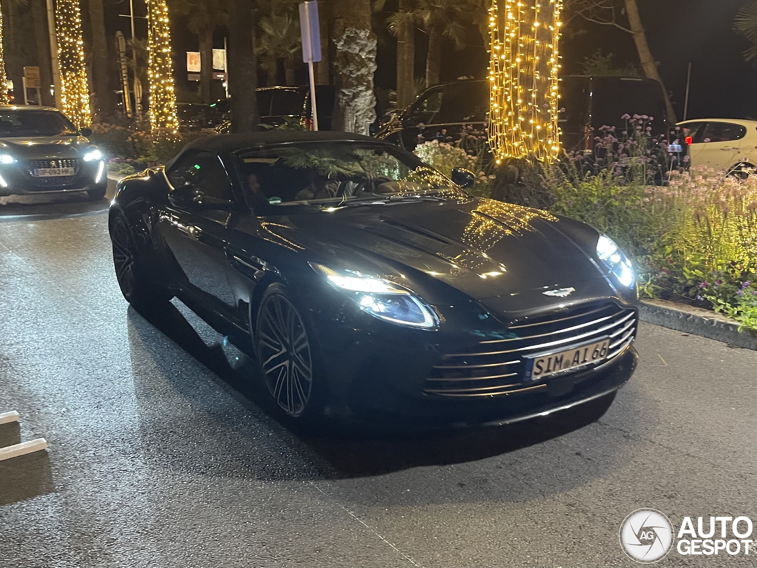 Aston Martin DB12 Volante