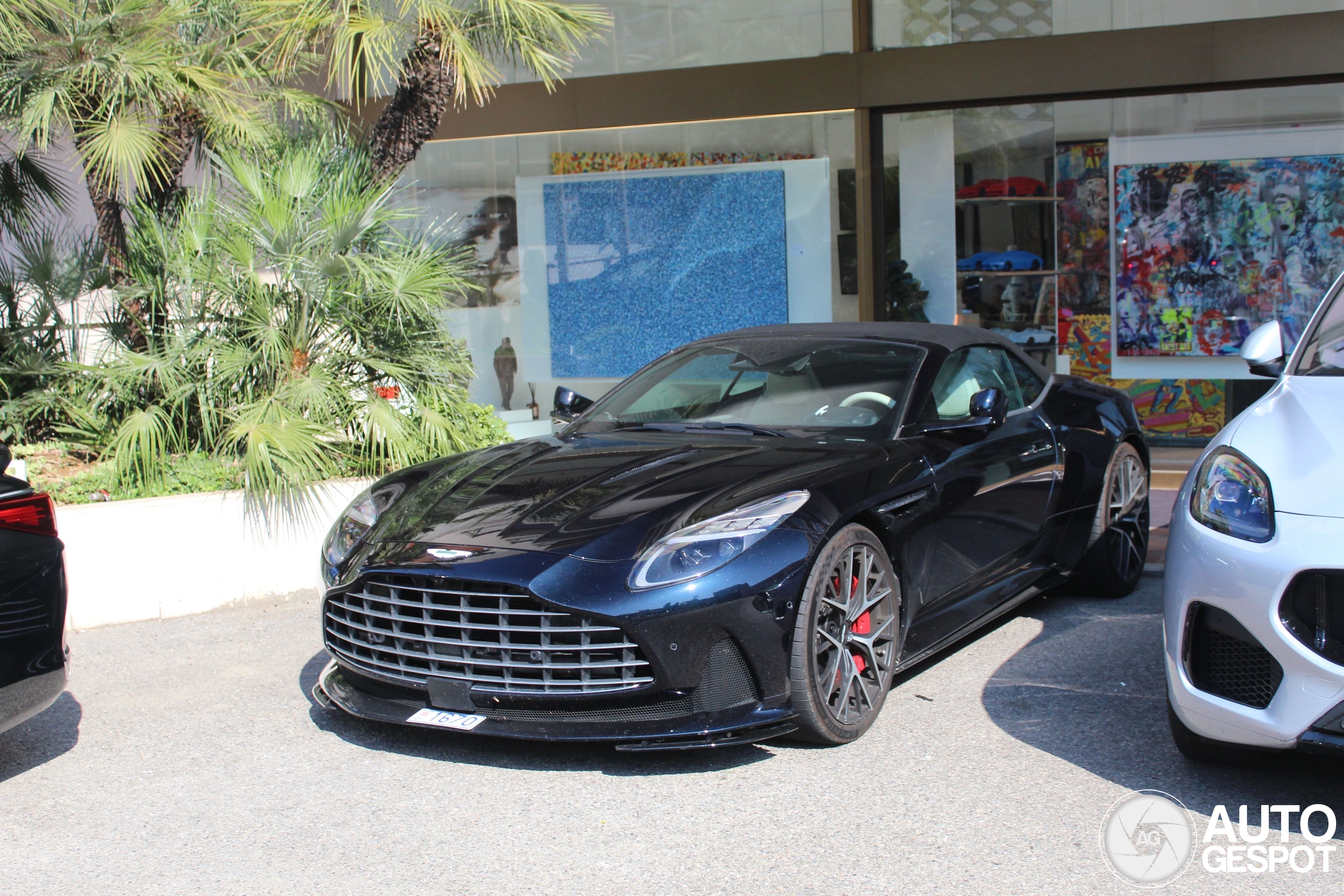 Aston Martin DB12 Volante