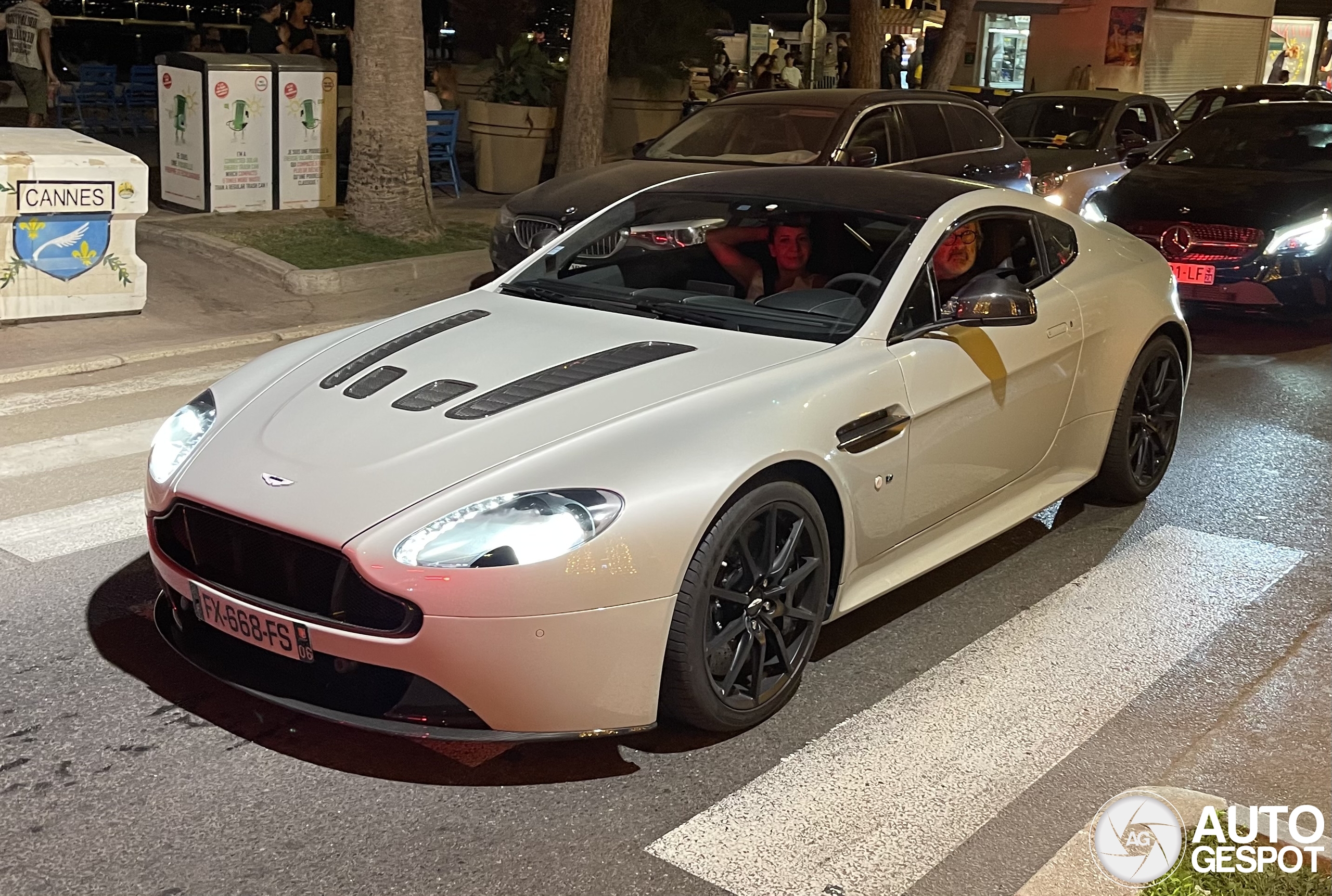 Aston Martin V12 Vantage S AMR