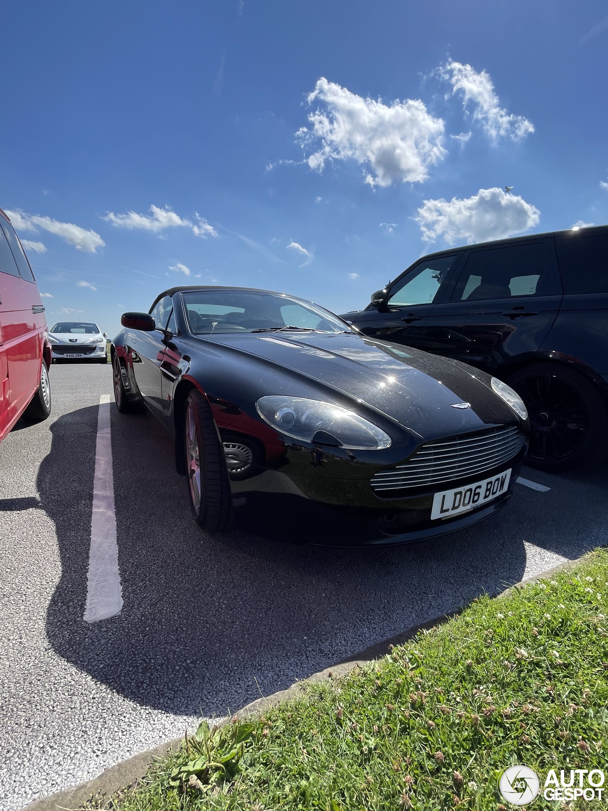 Aston Martin V8 Vantage Roadster