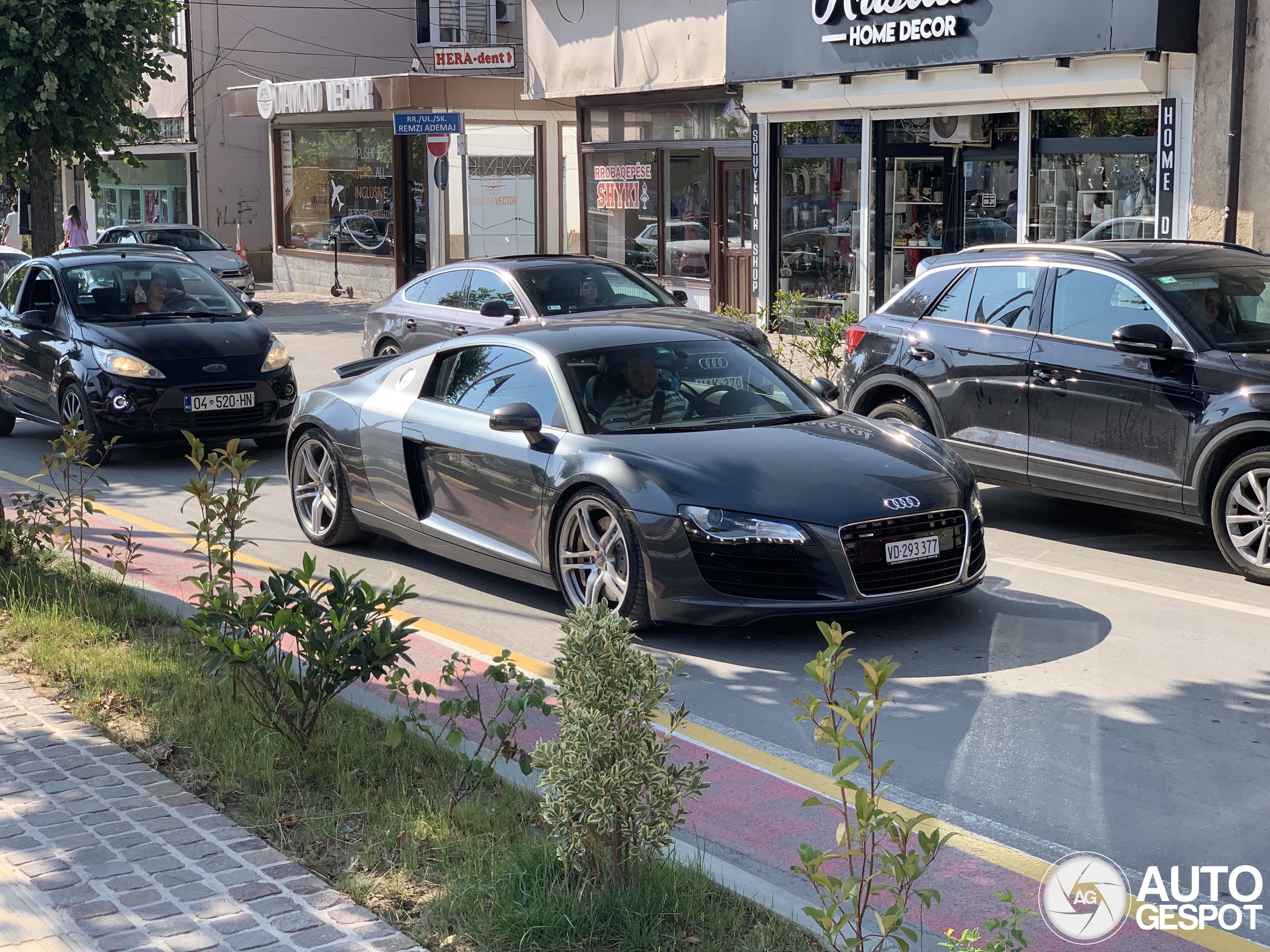 Audi R8